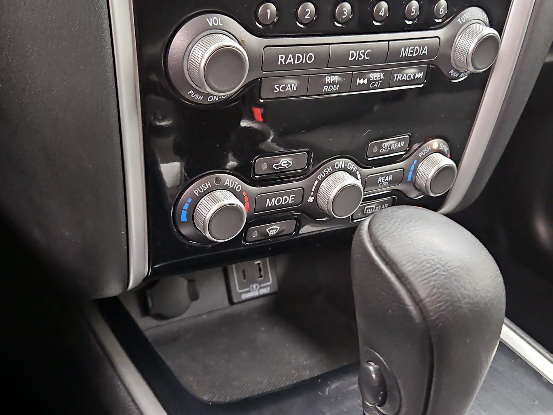 Thumbnail: 2020 Nissan Pathfinder - 16