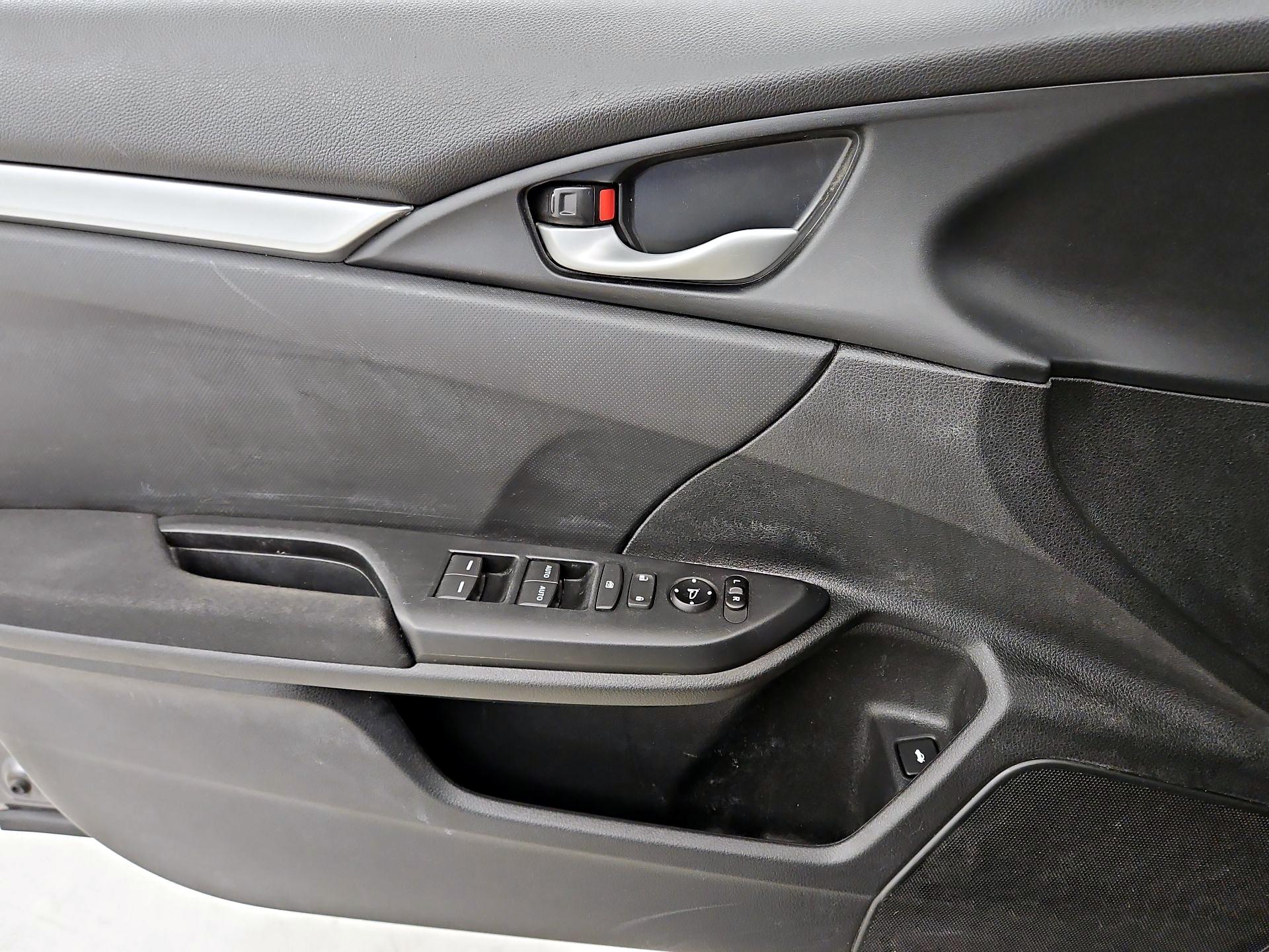 Thumbnail: 2019 Honda Civic - 12