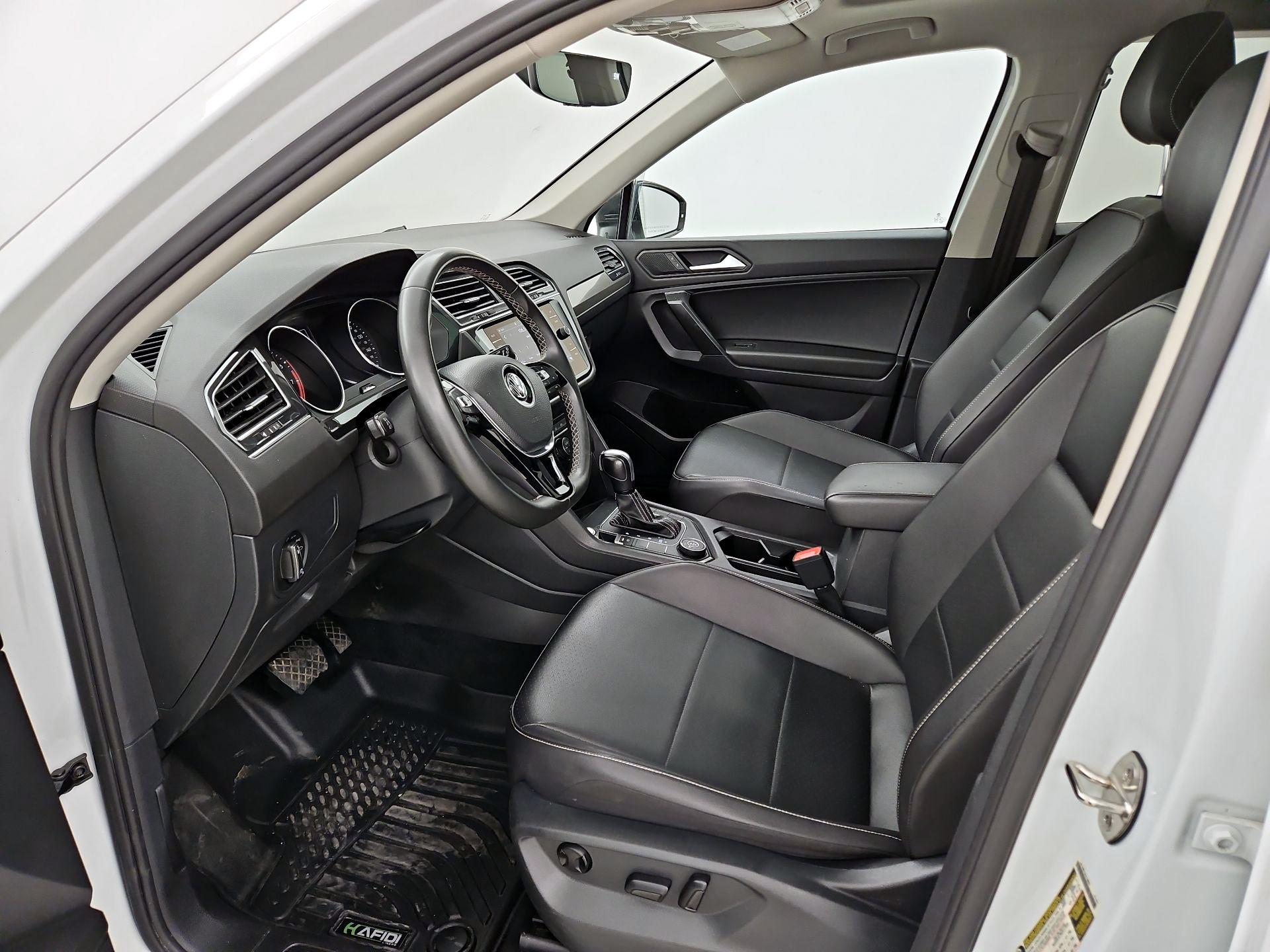 Thumbnail: 2021 Volkswagen Tiguan - 11
