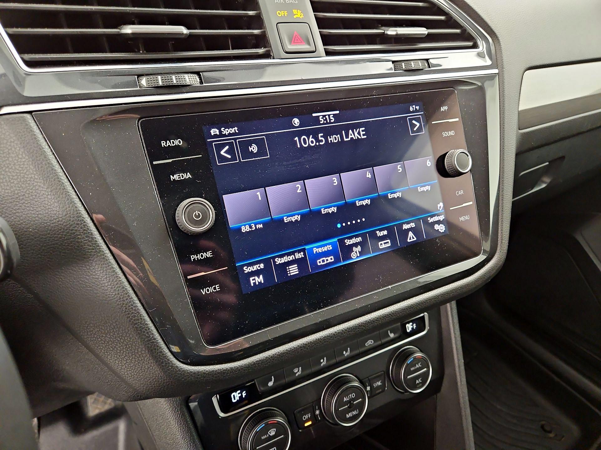 Thumbnail: 2021 Volkswagen Tiguan - 15