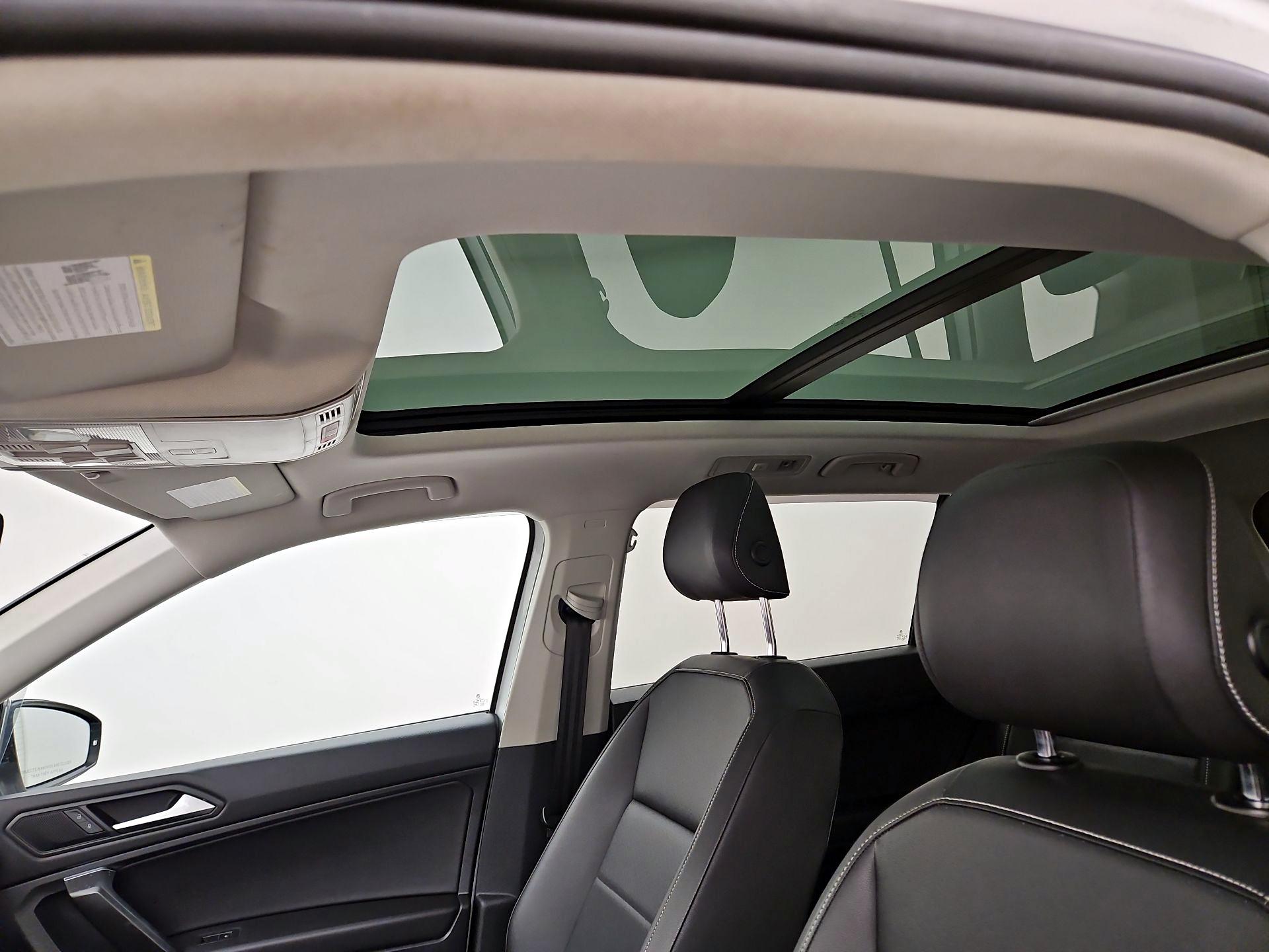 Thumbnail: 2021 Volkswagen Tiguan - 19