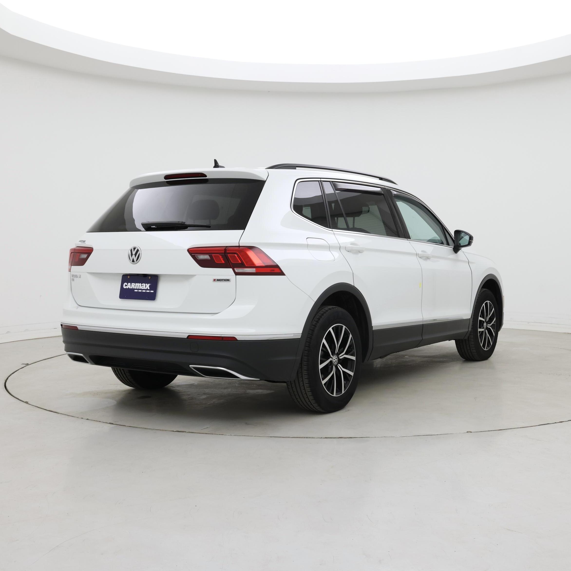 Thumbnail: 2021 Volkswagen Tiguan - 8