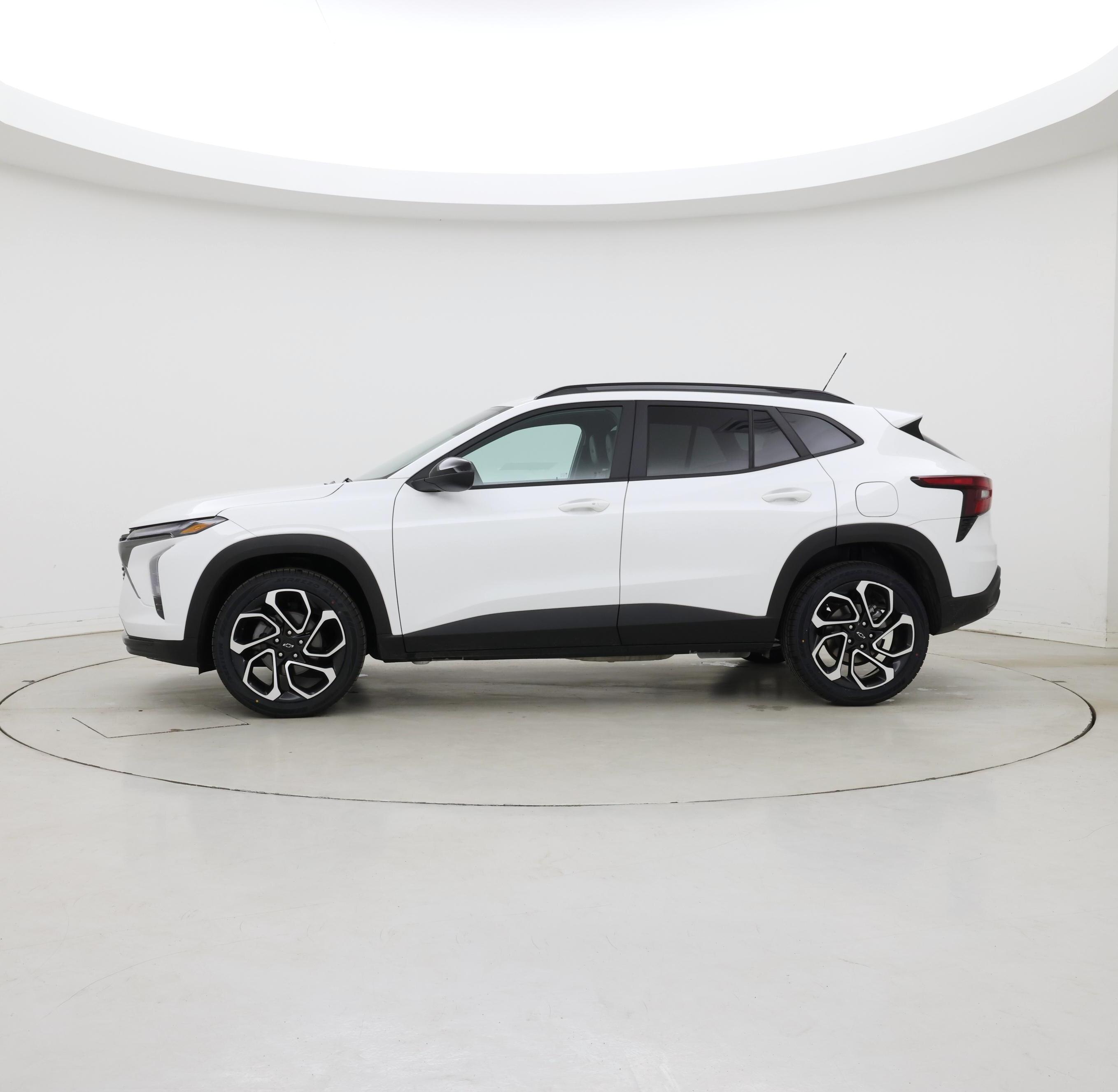Thumbnail: 2025 Chevrolet Trax - 3