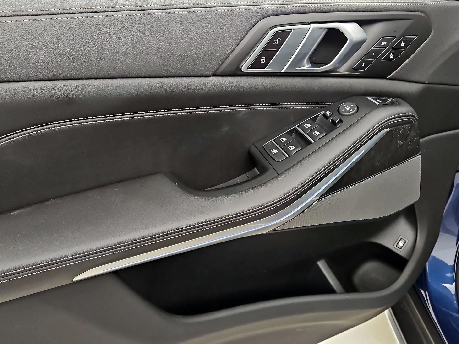 Thumbnail: 2023 BMW X5 - 12