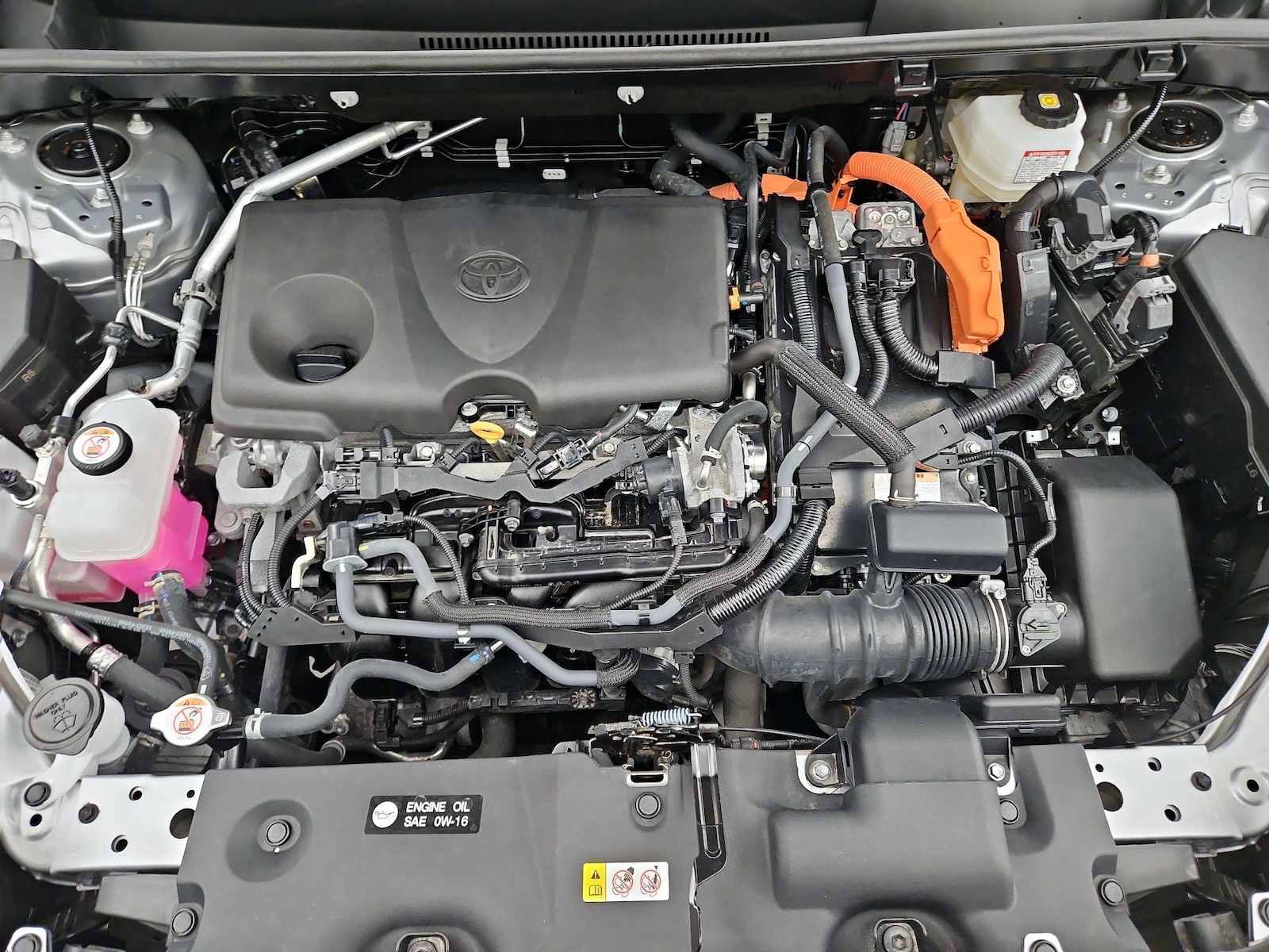 2024 Toyota RAV4 XSE - Photo 23