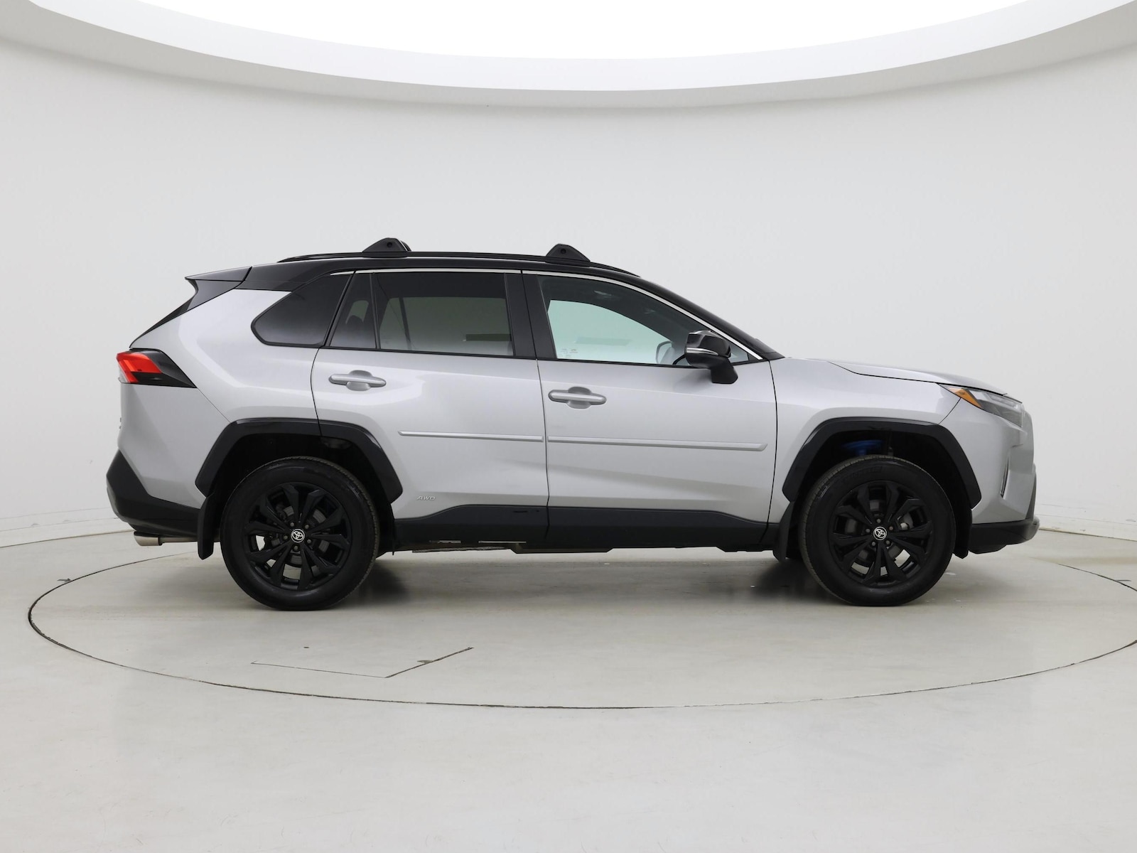 2024 Toyota RAV4 XSE - Photo 8