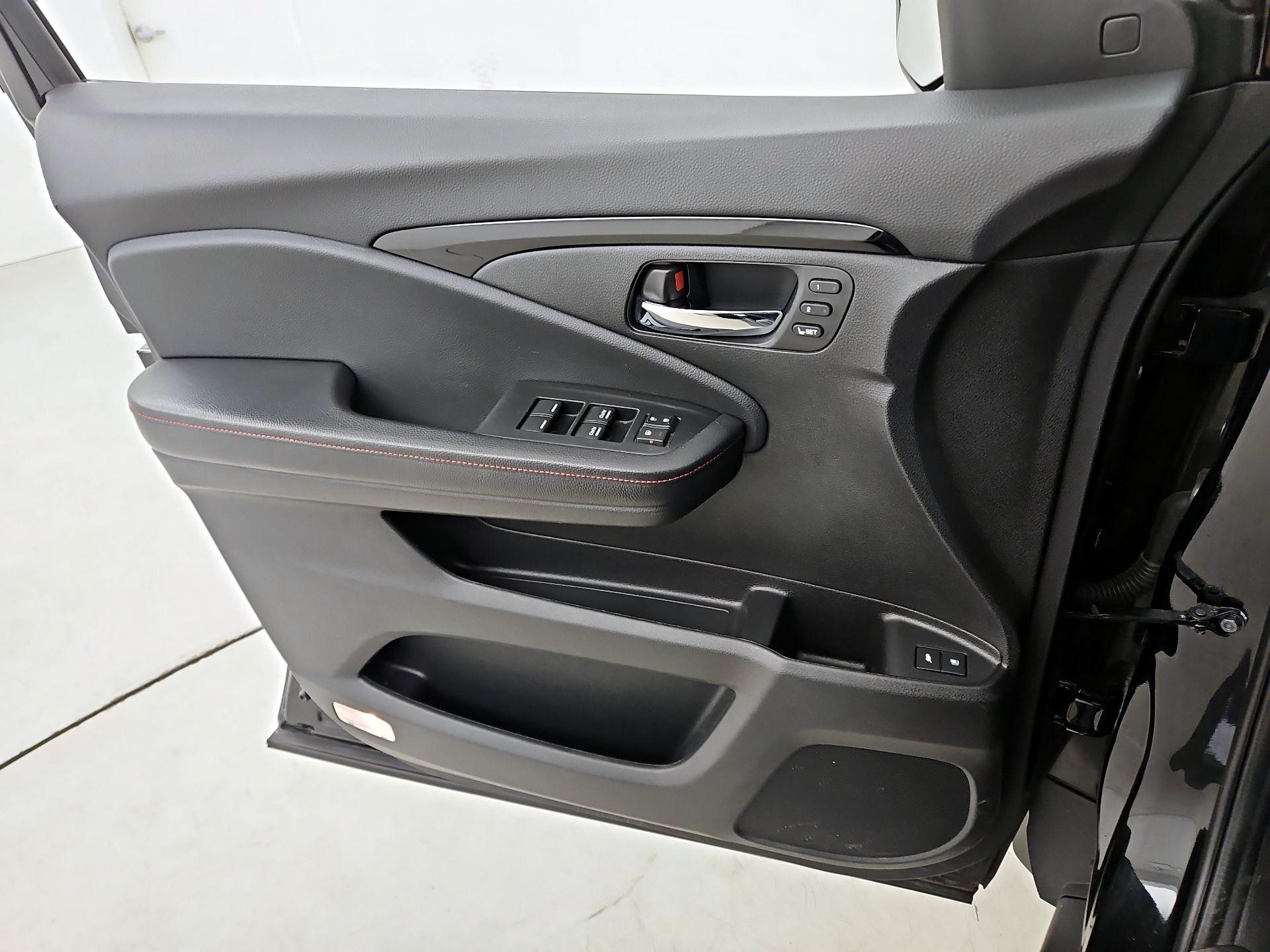 Thumbnail: 2021 Honda Pilot - 12