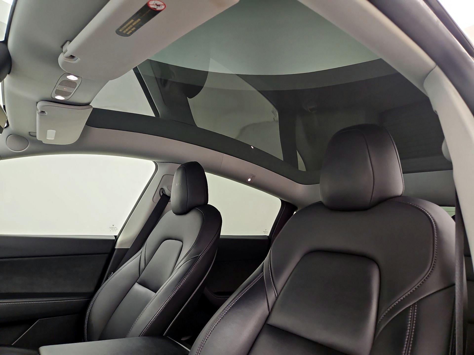 Thumbnail: 2022 Tesla Model Y - 18