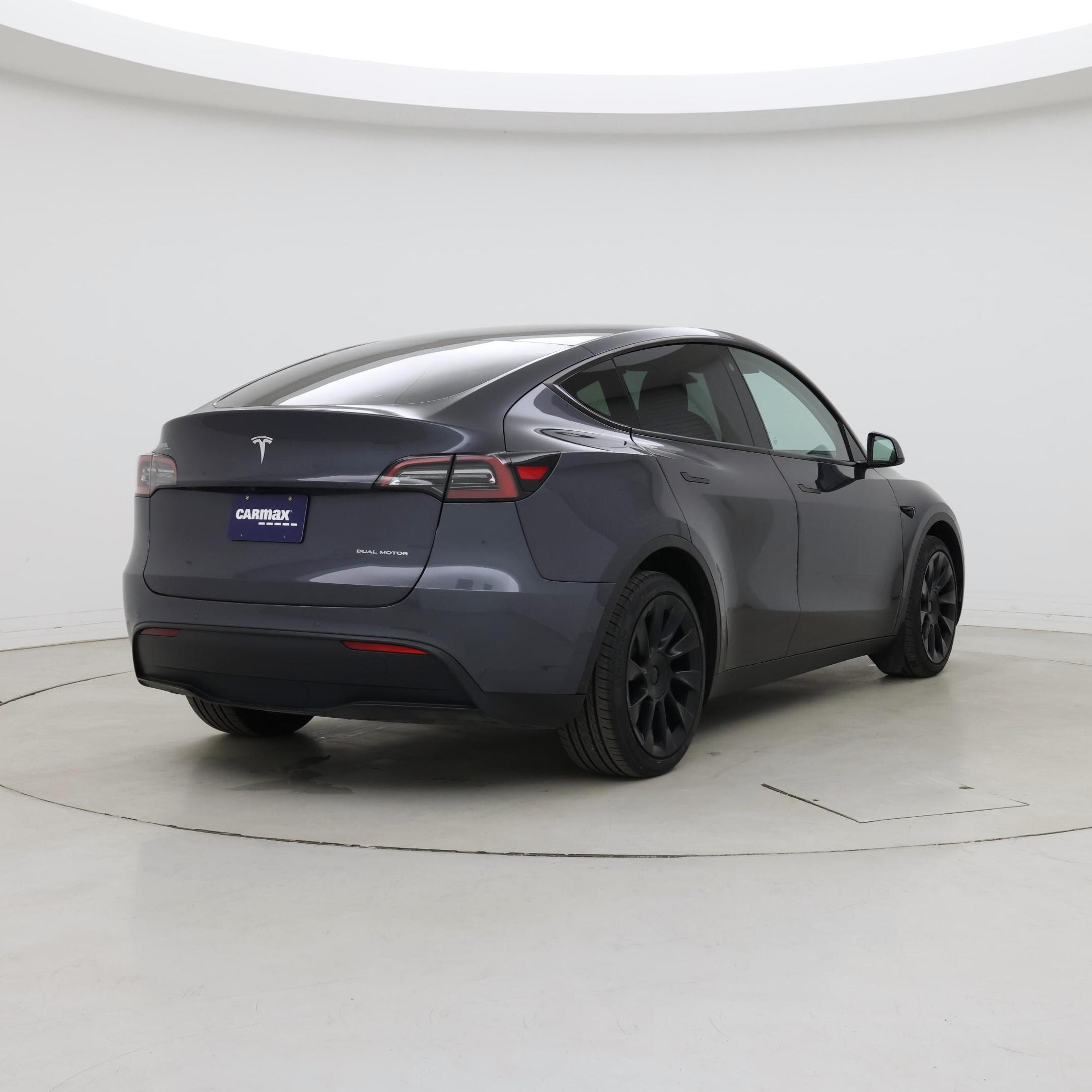 Thumbnail: 2022 Tesla Model Y - 8