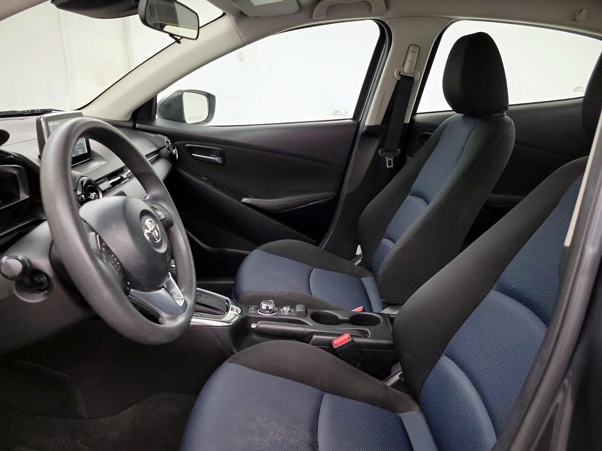Thumbnail: 2017 Toyota Yaris iA - 11
