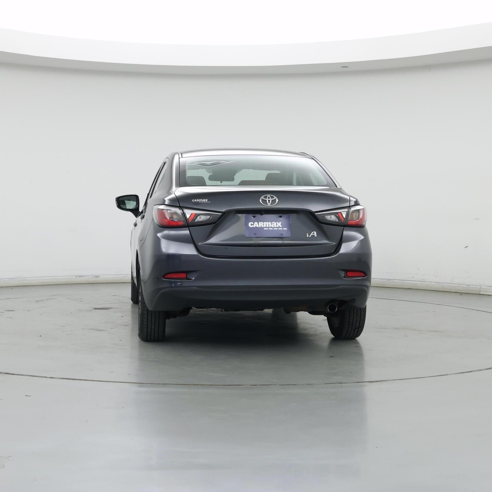 Thumbnail: 2017 Toyota Yaris iA - 6