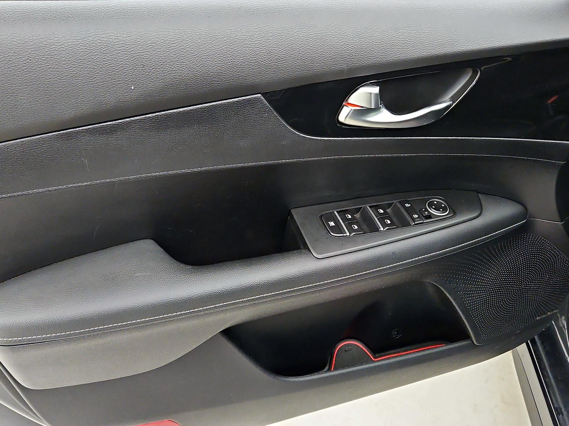 Thumbnail: 2024 Kia Forte - 12