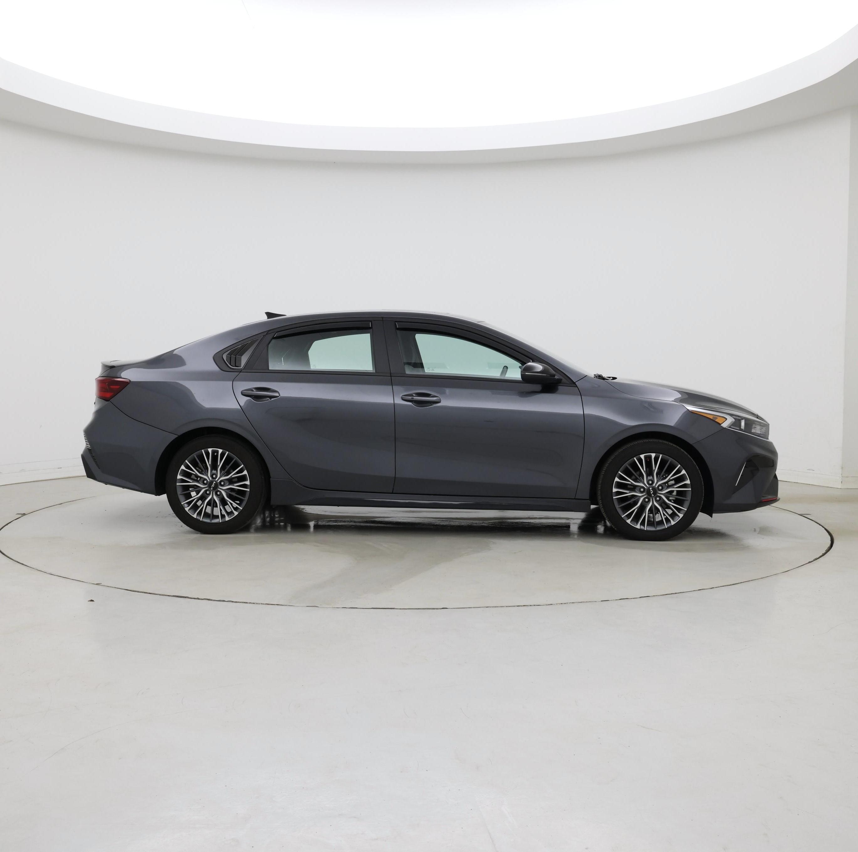 Thumbnail: 2024 Kia Forte - 7