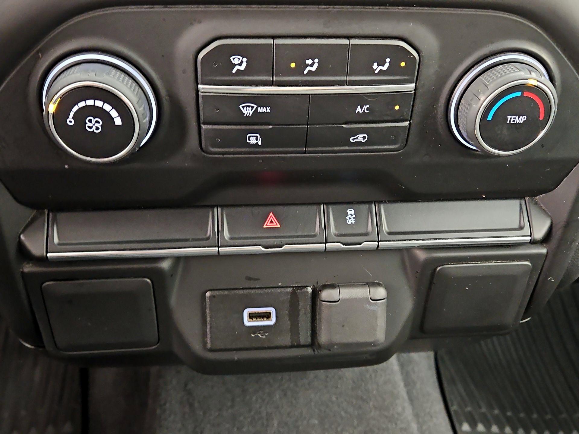 Thumbnail: 2019 Chevrolet Silverado 1500 - 16