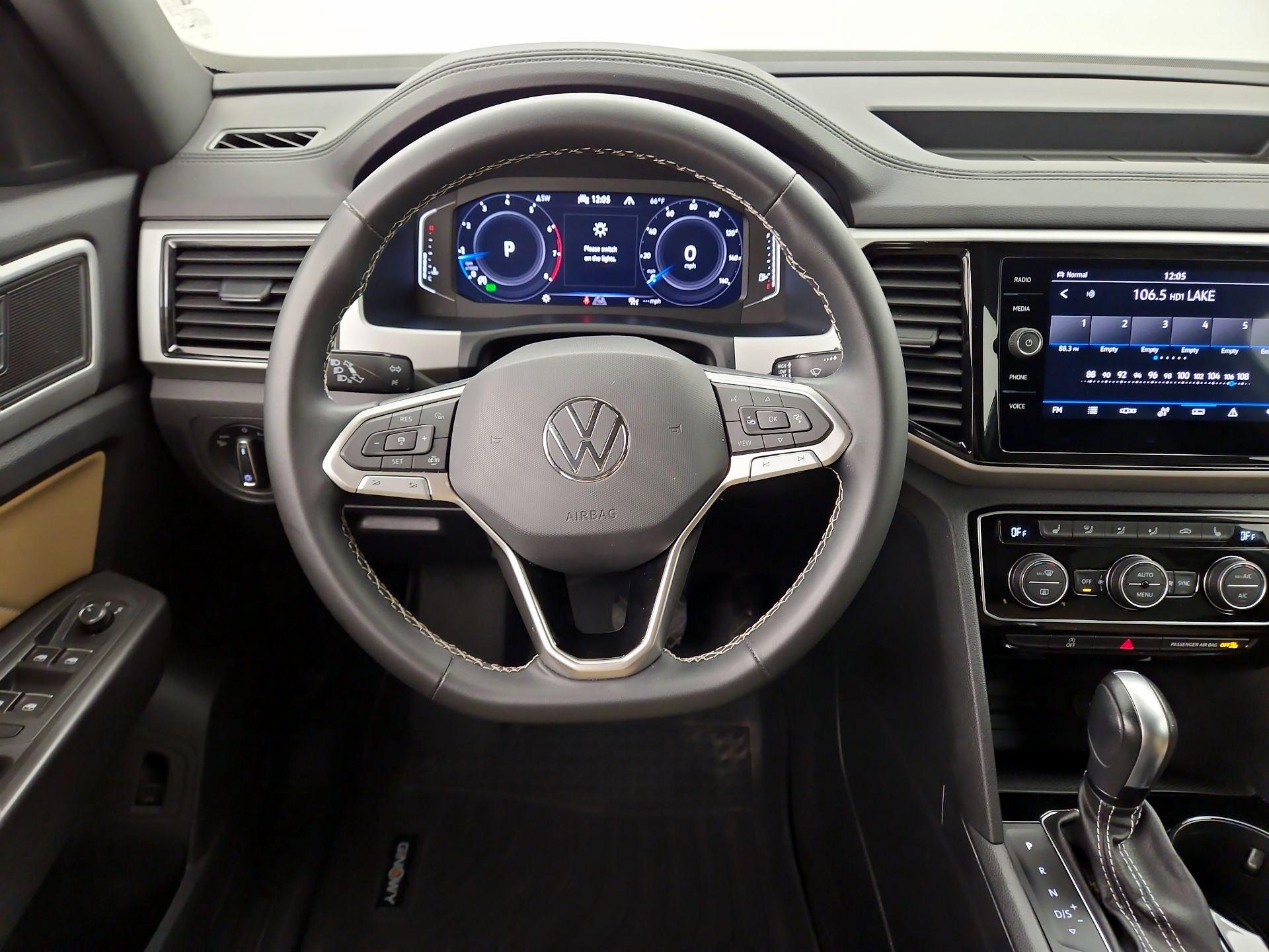 Thumbnail: 2023 Volkswagen Atlas - 10