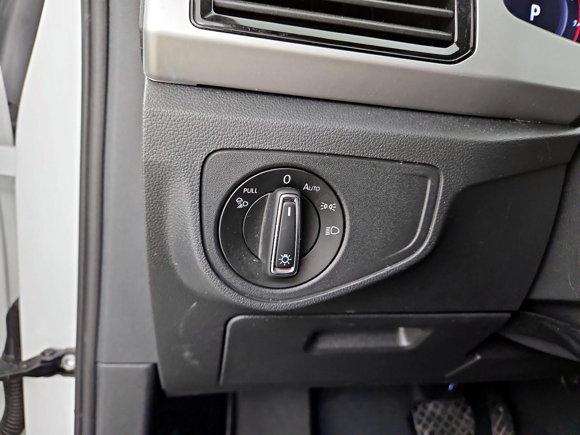 Thumbnail: 2023 Volkswagen Atlas - 13