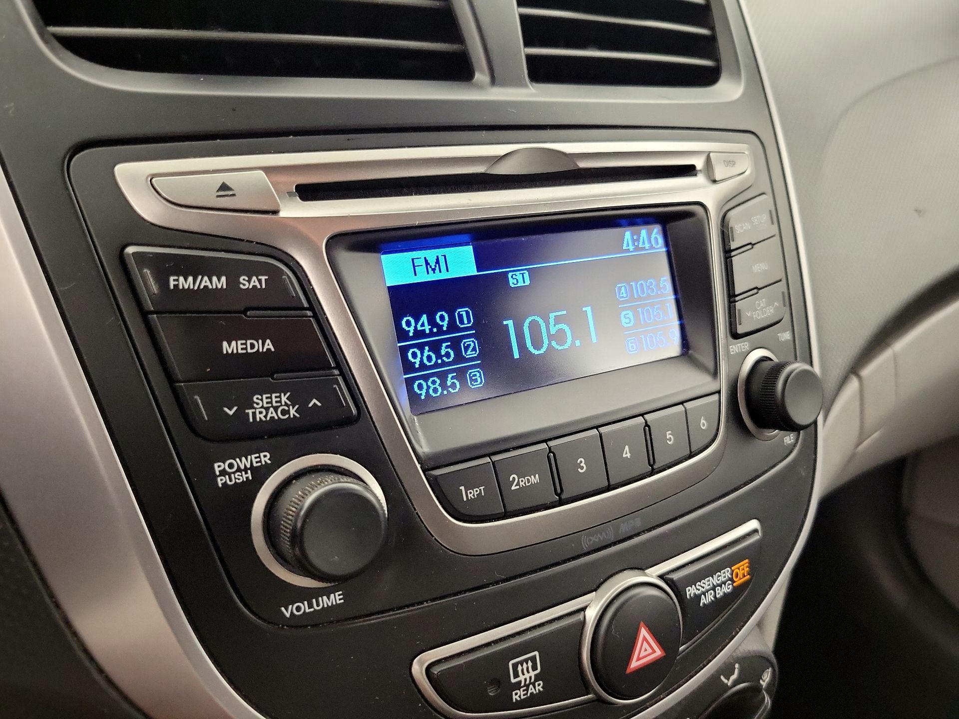 Thumbnail: 2015 Hyundai Accent - 14