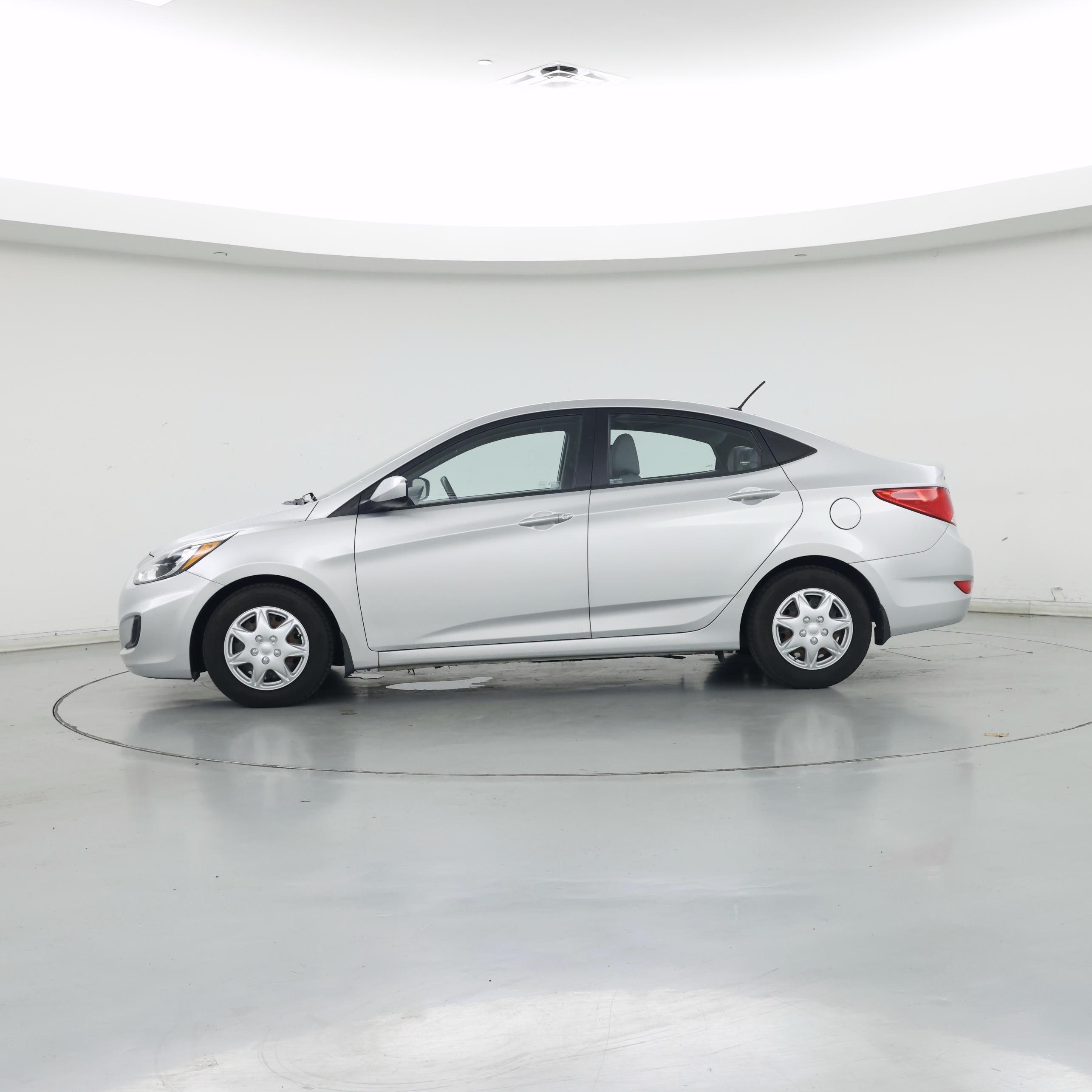 Thumbnail: 2015 Hyundai Accent - 3