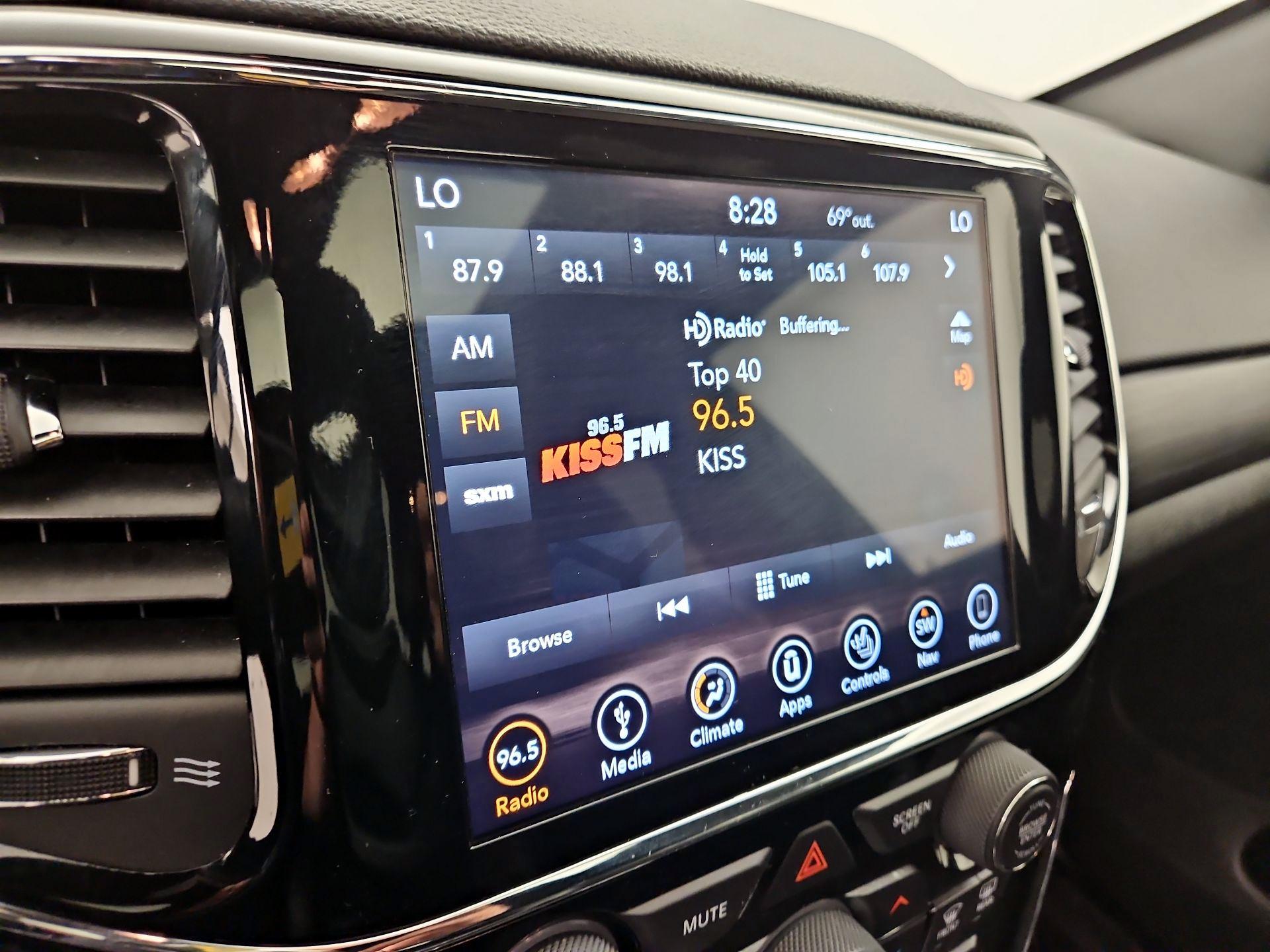Thumbnail: 2019 Jeep Grand Cherokee - 16