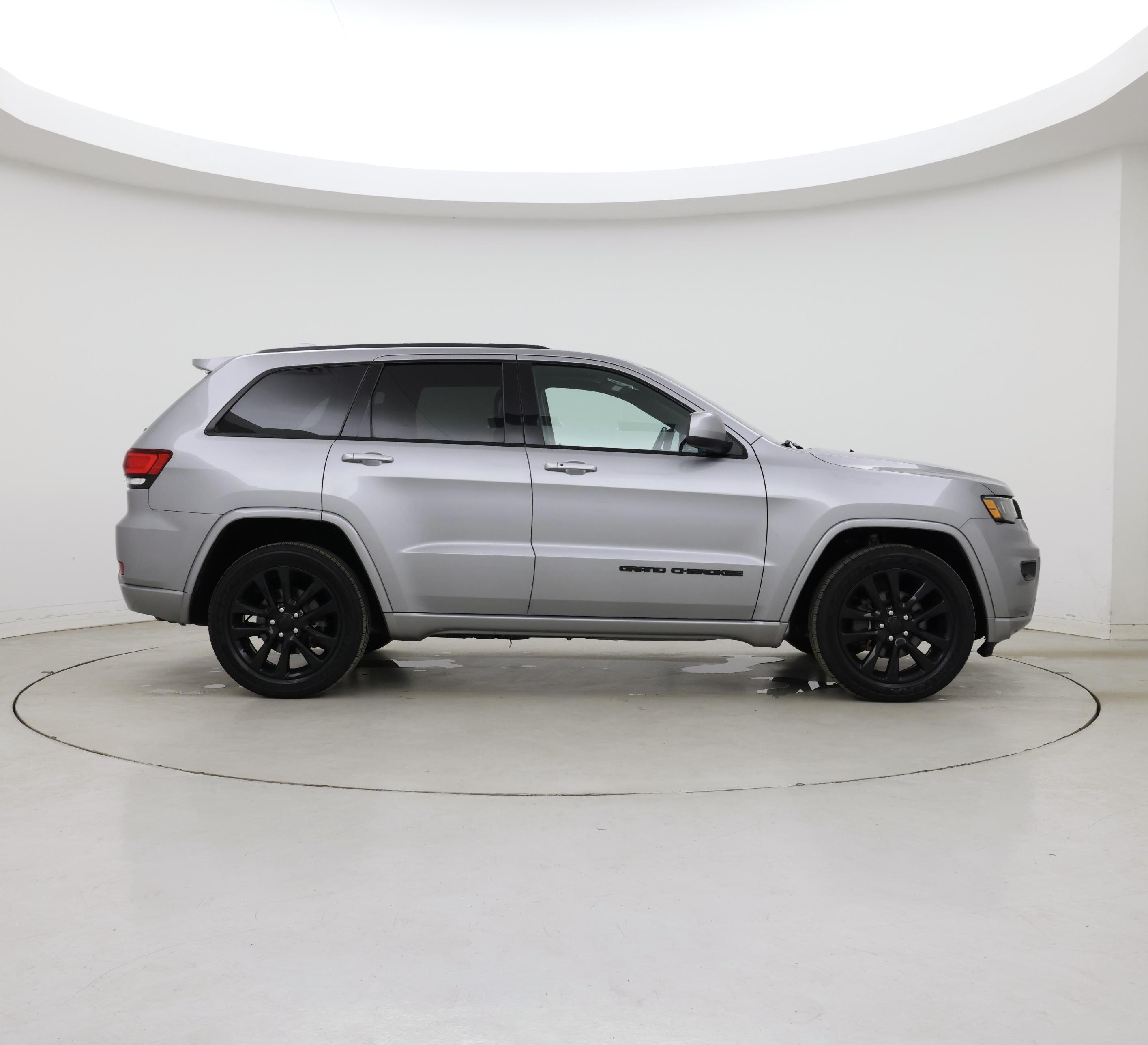 Thumbnail: 2019 Jeep Grand Cherokee - 7