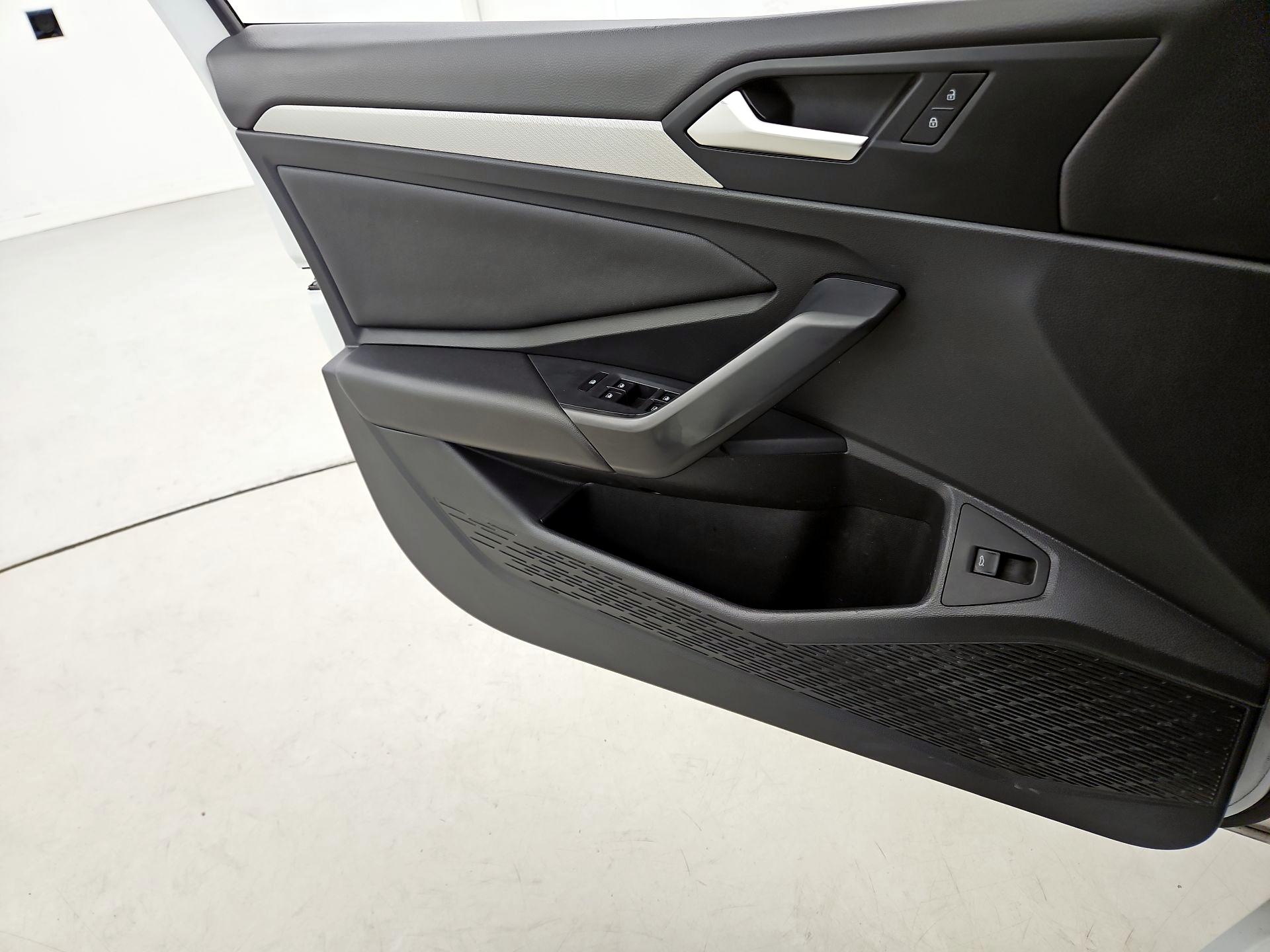 Thumbnail: 2020 Volkswagen Jetta - 12