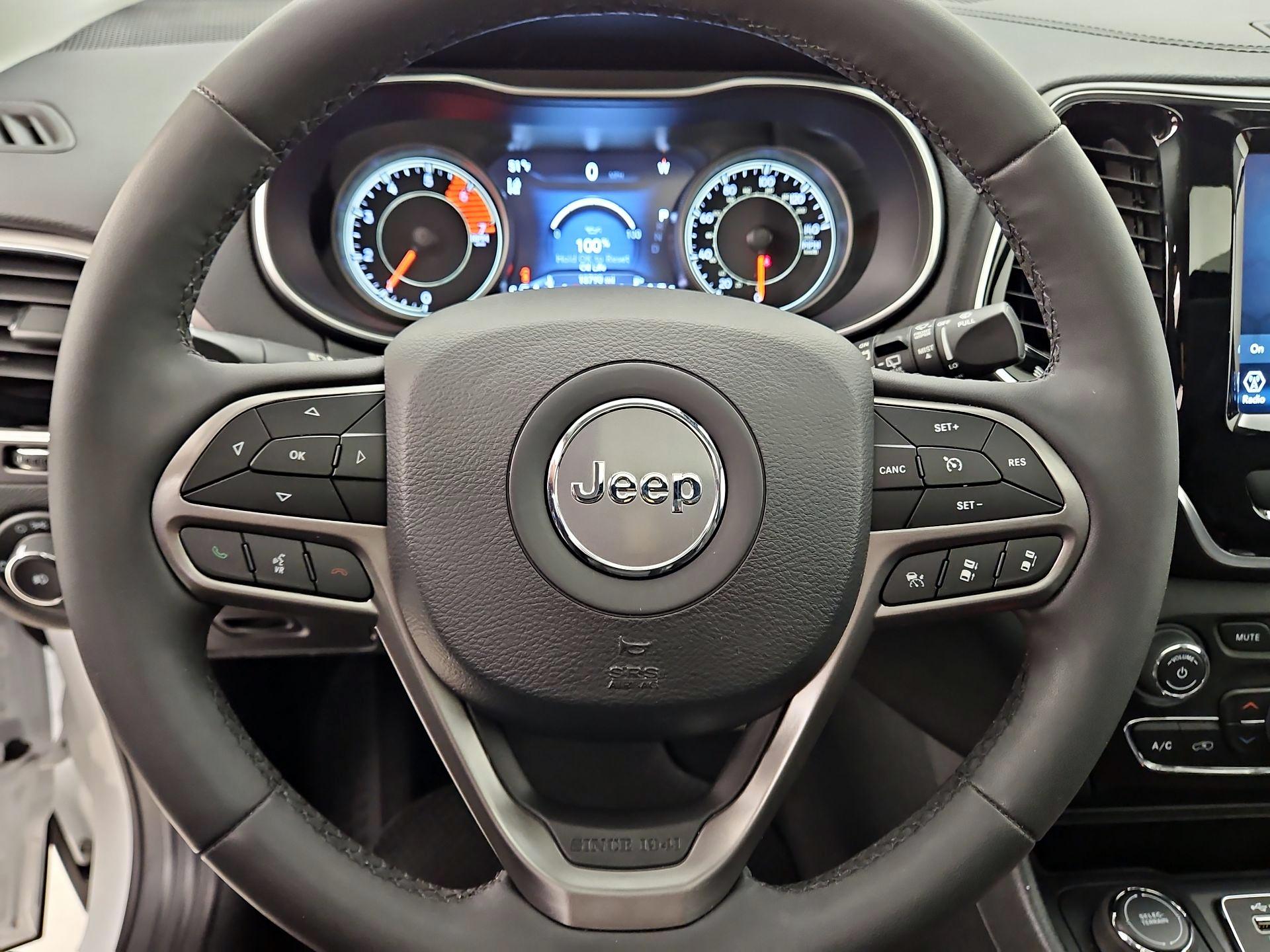 Thumbnail: 2022 Jeep Cherokee - 10