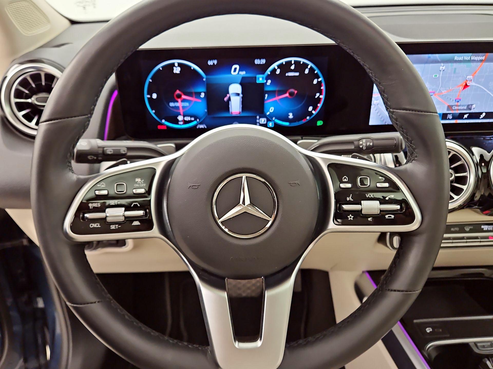 Thumbnail: 2023 Mercedes-Benz GLB - 10