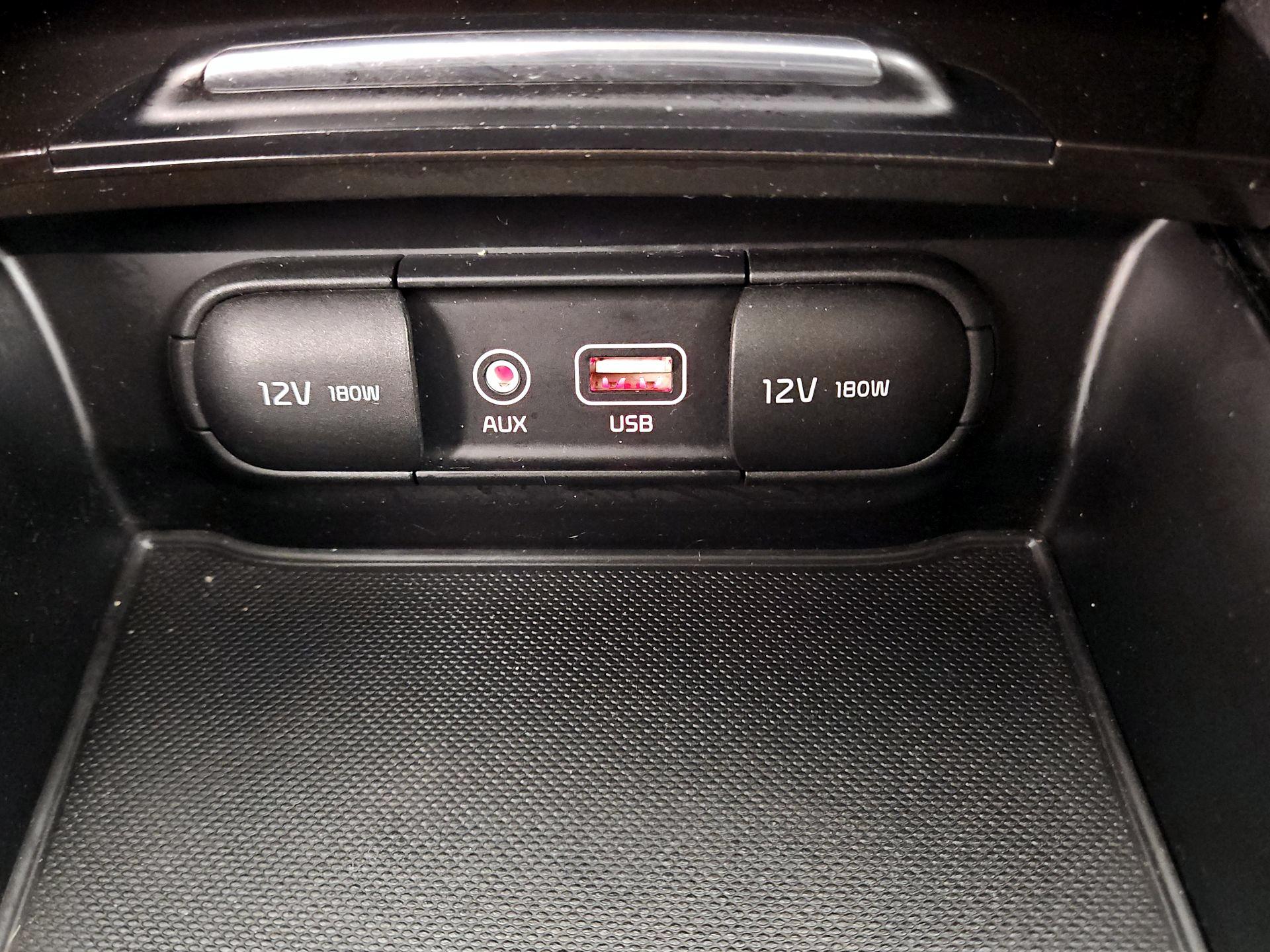 Thumbnail: 2016 Kia Optima - 19