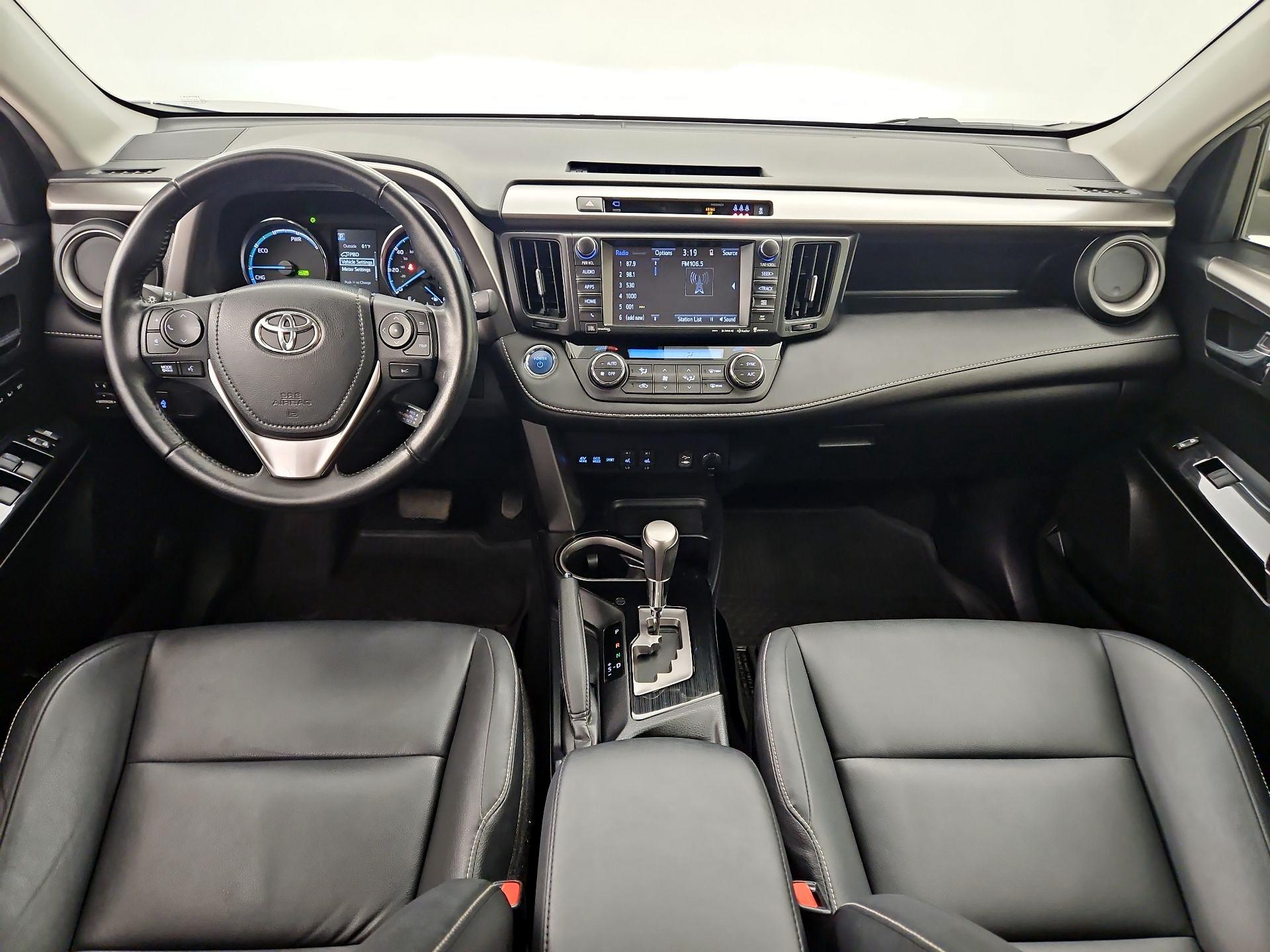 Thumbnail: 2017 Toyota RAV4 - 9