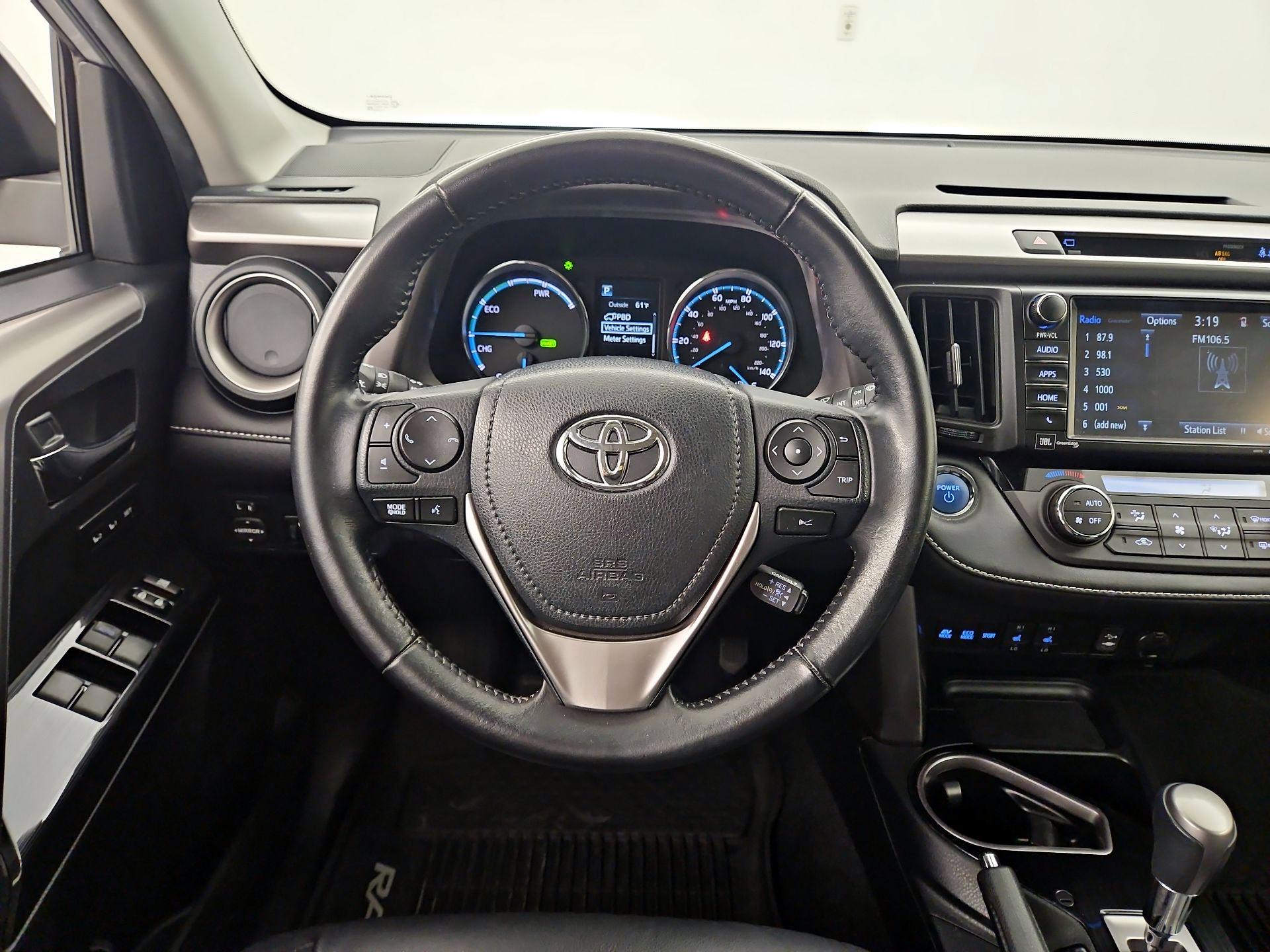 Thumbnail: 2017 Toyota RAV4 - 10