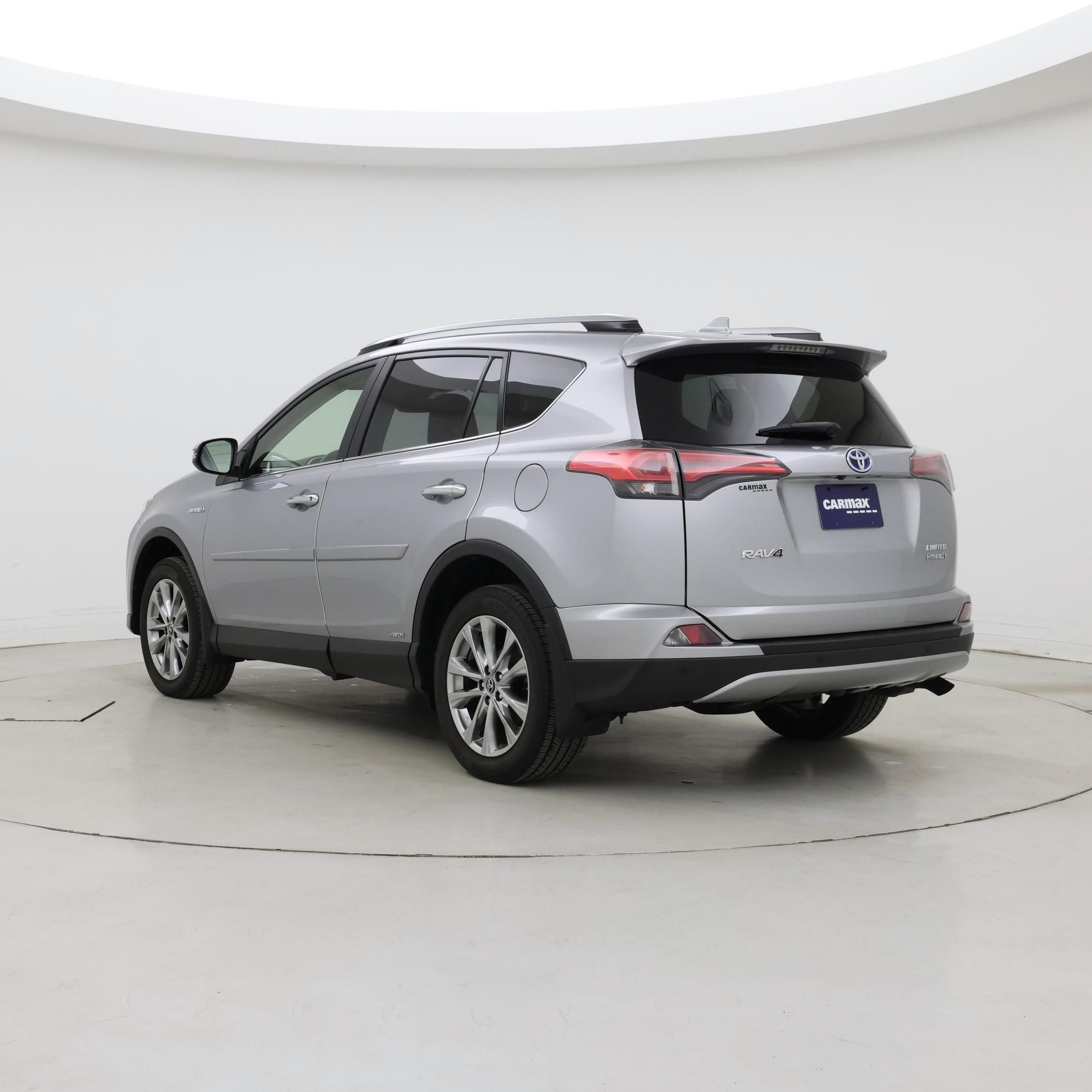 Thumbnail: 2017 Toyota RAV4 - 2