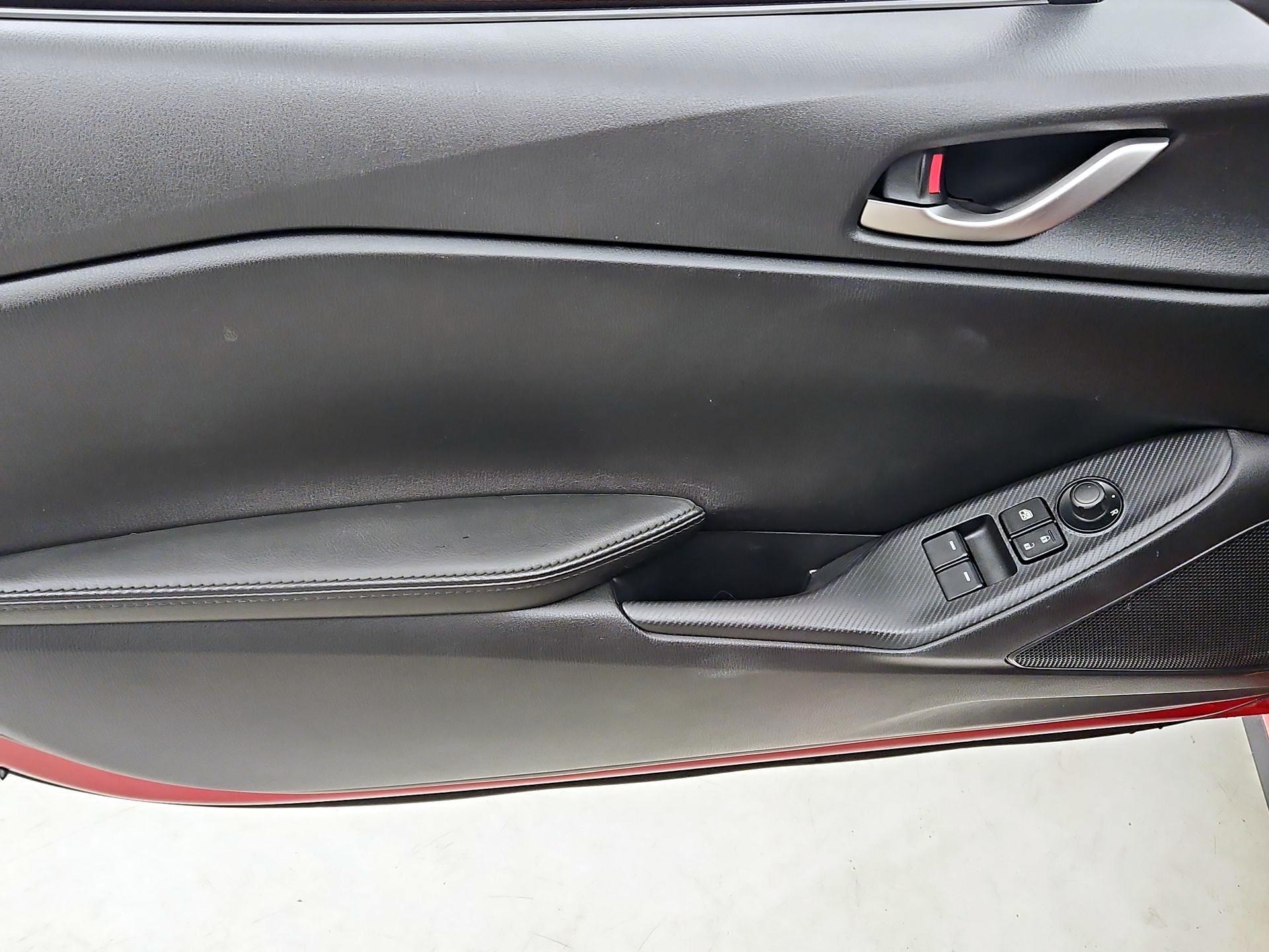 Thumbnail: 2016 Mazda MX-5 Miata - 12