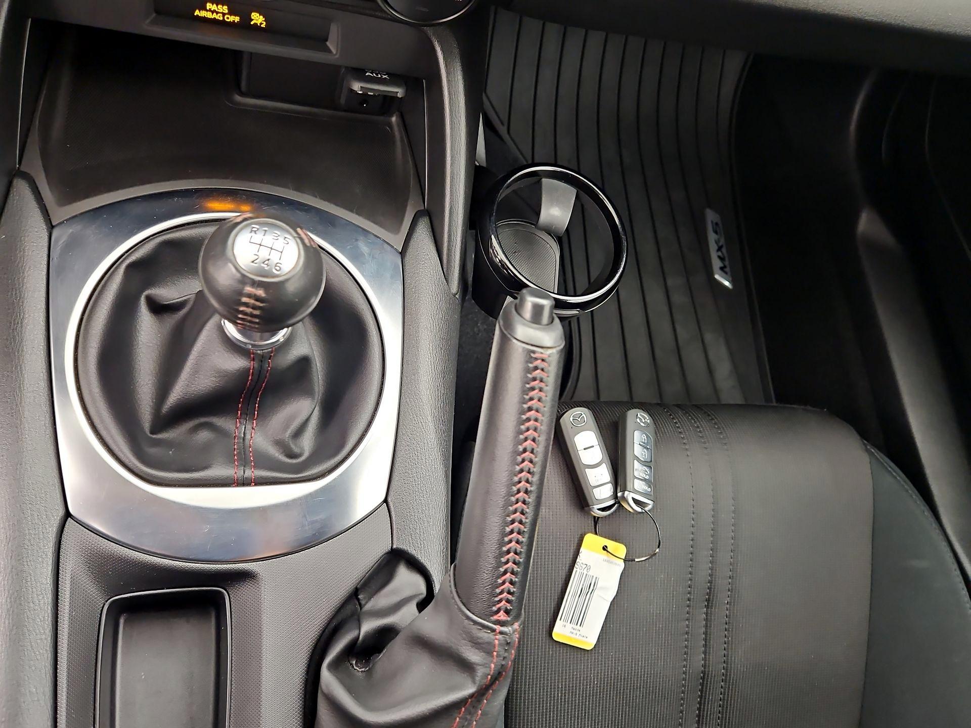 Thumbnail: 2016 Mazda MX-5 Miata - 16