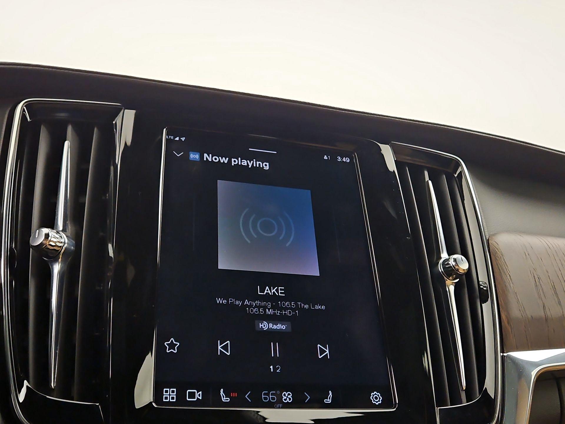 Thumbnail: 2024 Volvo S90 - 16