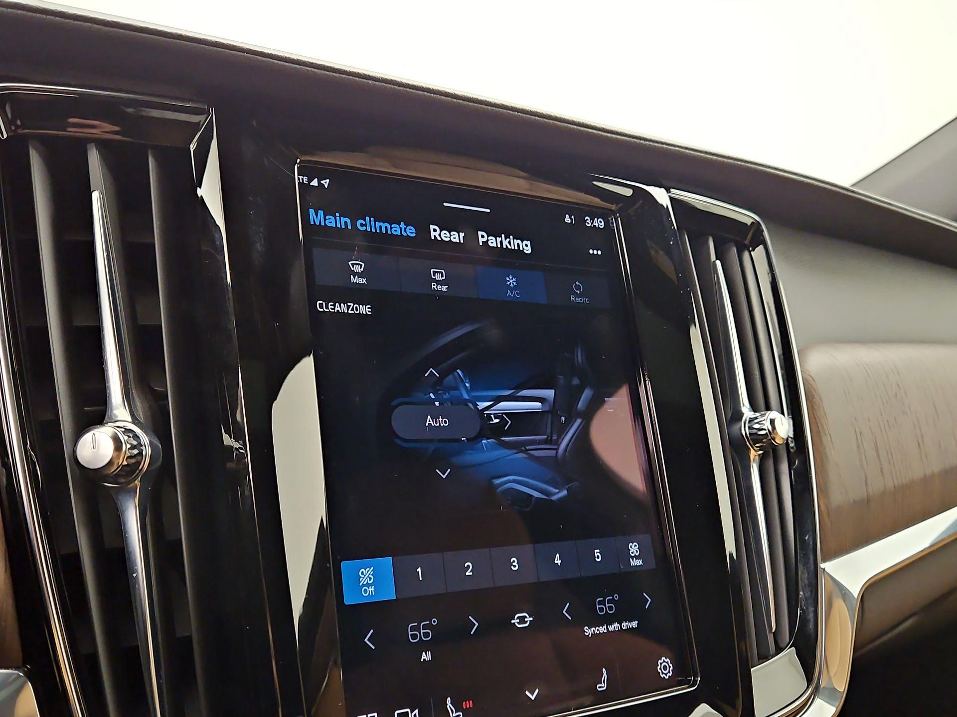 Thumbnail: 2024 Volvo S90 - 17