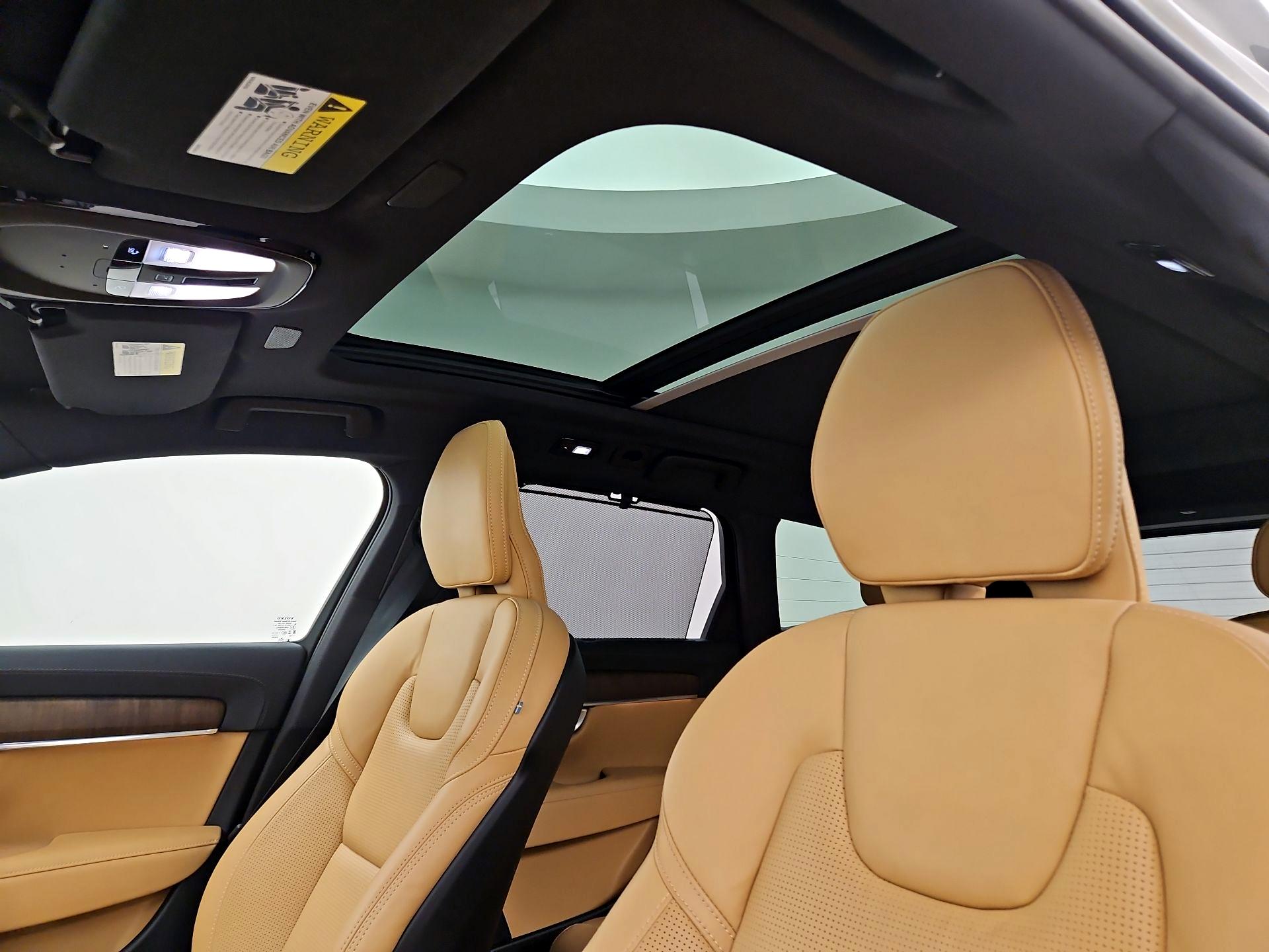 Thumbnail: 2024 Volvo S90 - 19