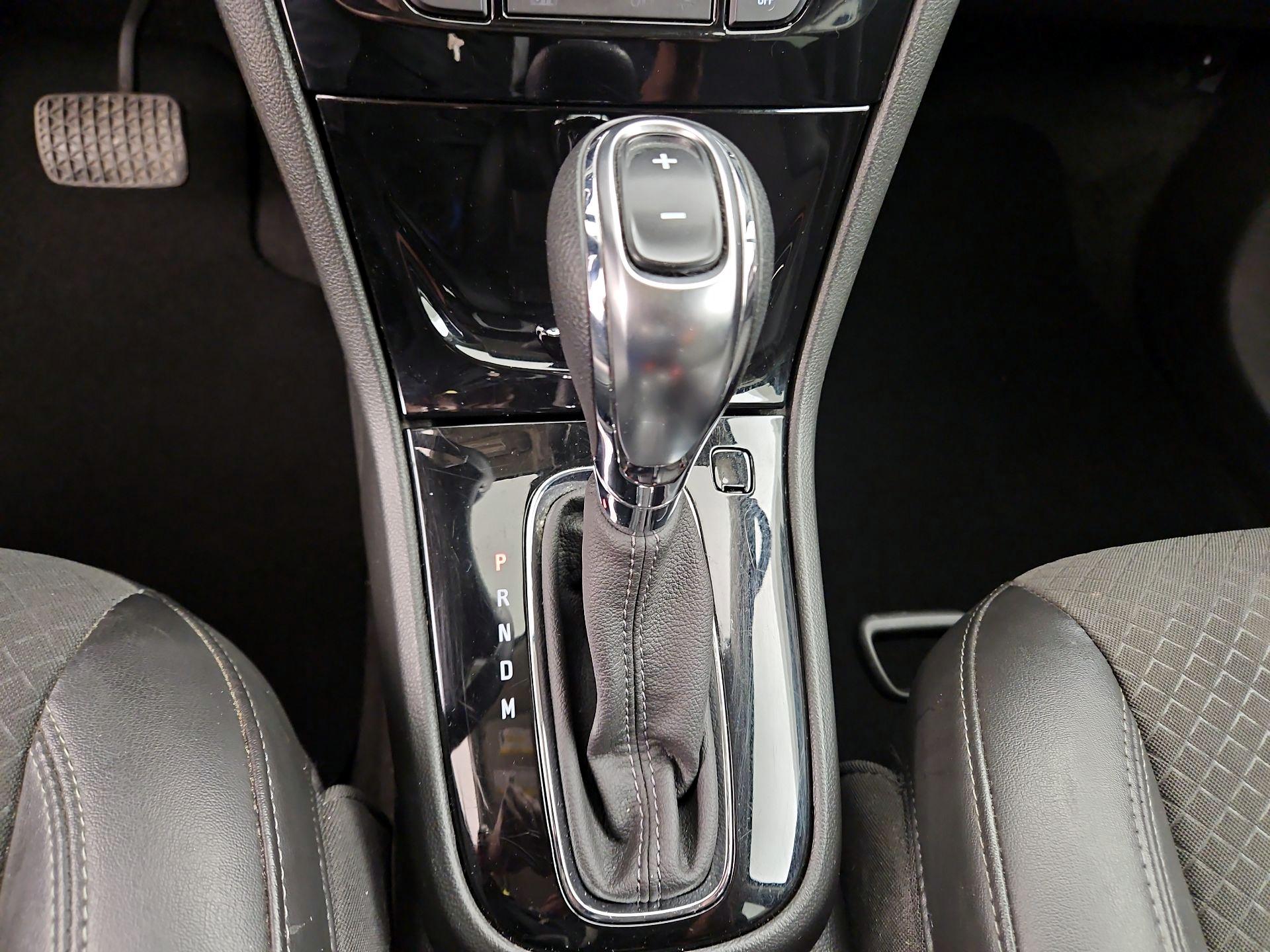 Thumbnail: 2020 Buick Encore - 17