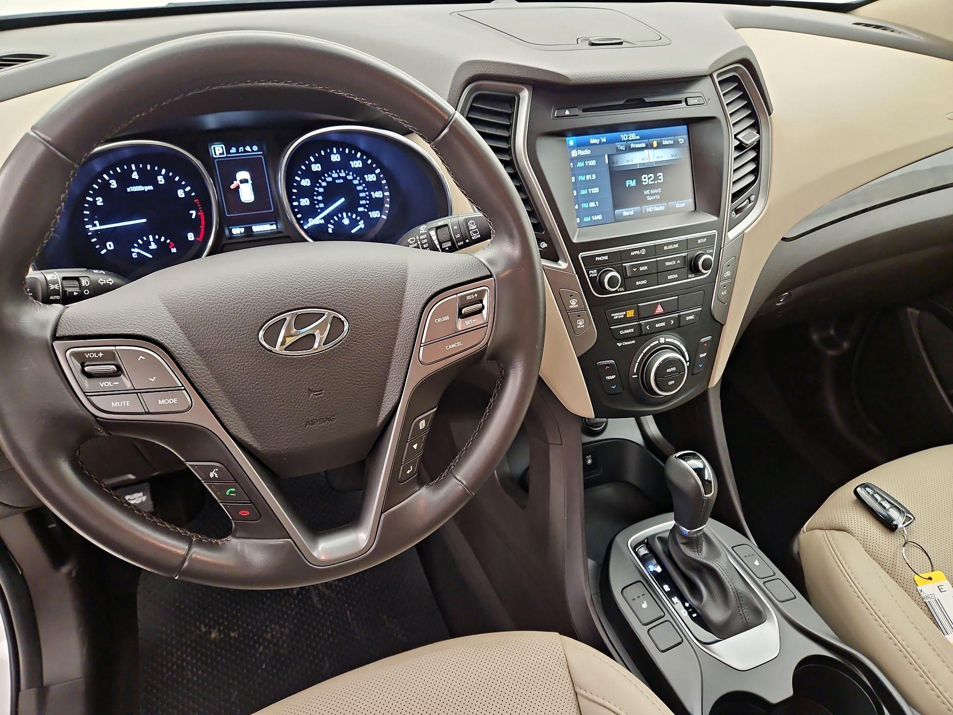 Thumbnail: 2017 Hyundai Santa Fe - 9