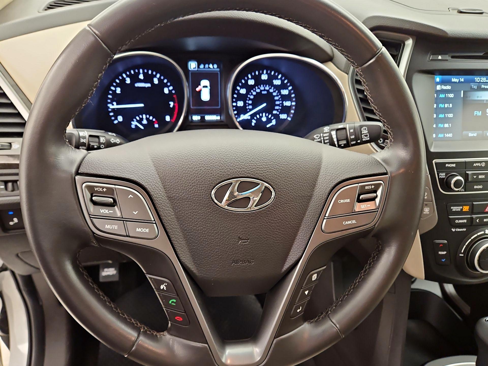 Thumbnail: 2017 Hyundai Santa Fe - 10