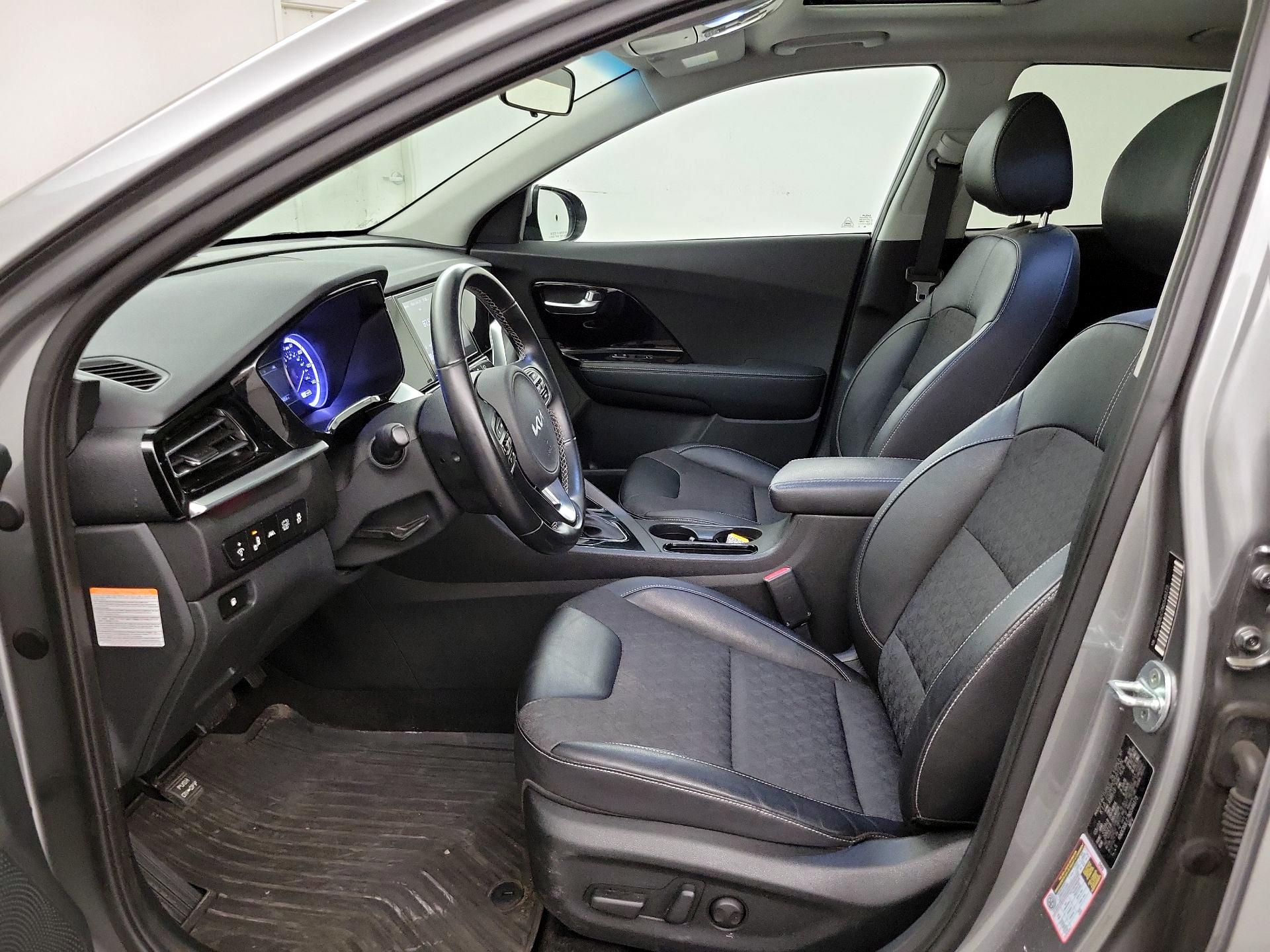 Thumbnail: 2022 Kia Niro - 11