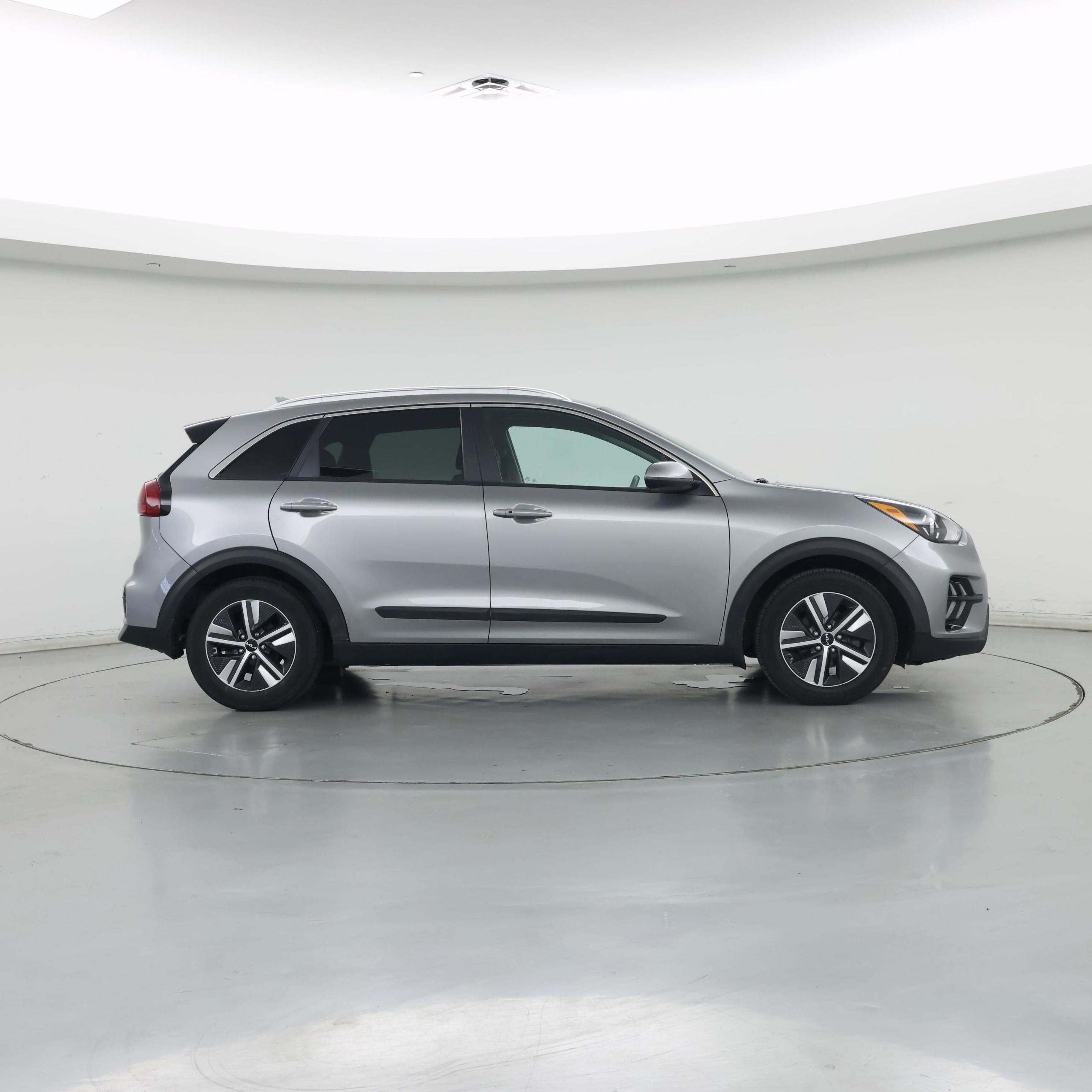 Thumbnail: 2022 Kia Niro - 7