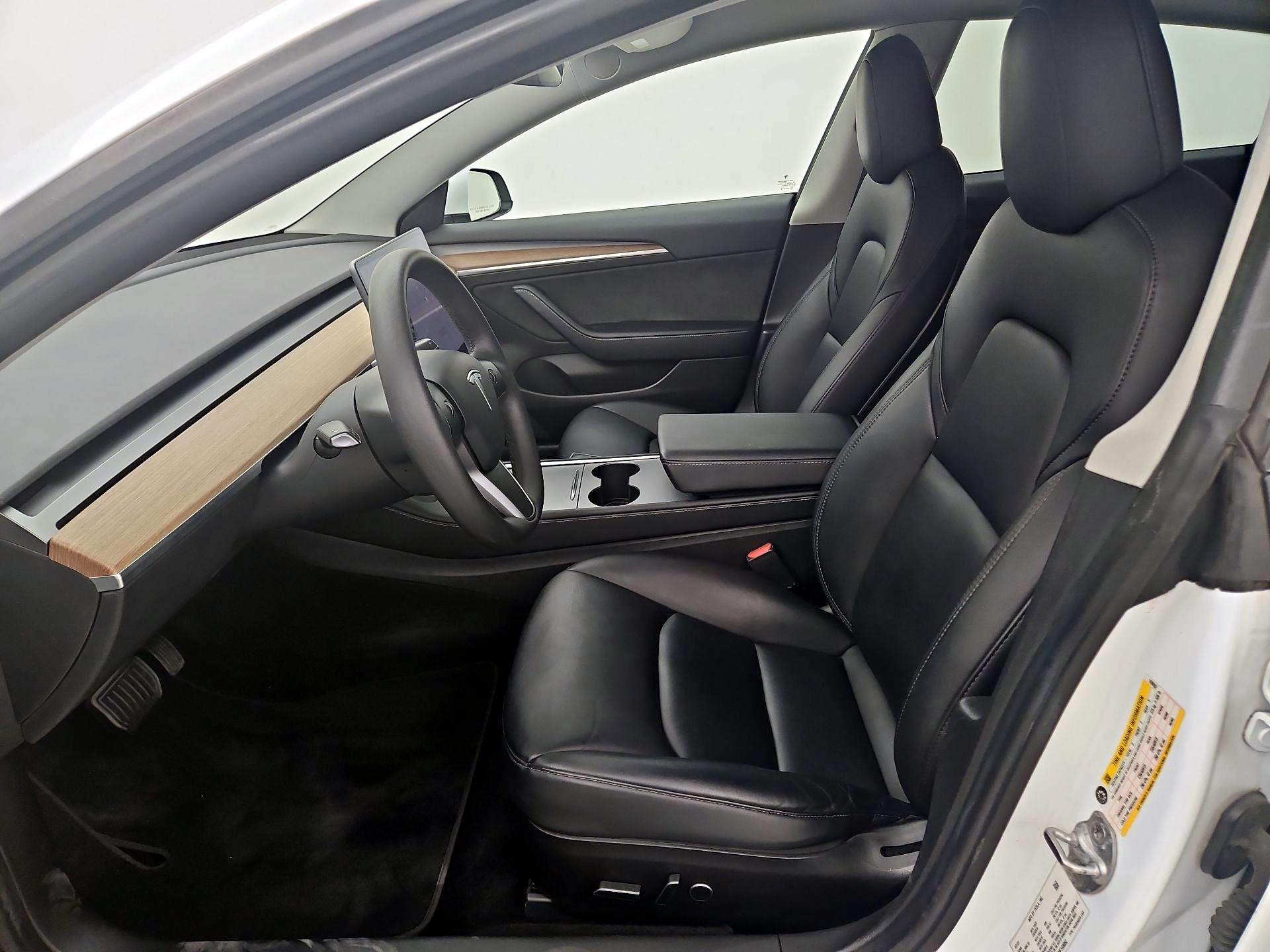 Thumbnail: 2022 Tesla Model 3 - 11