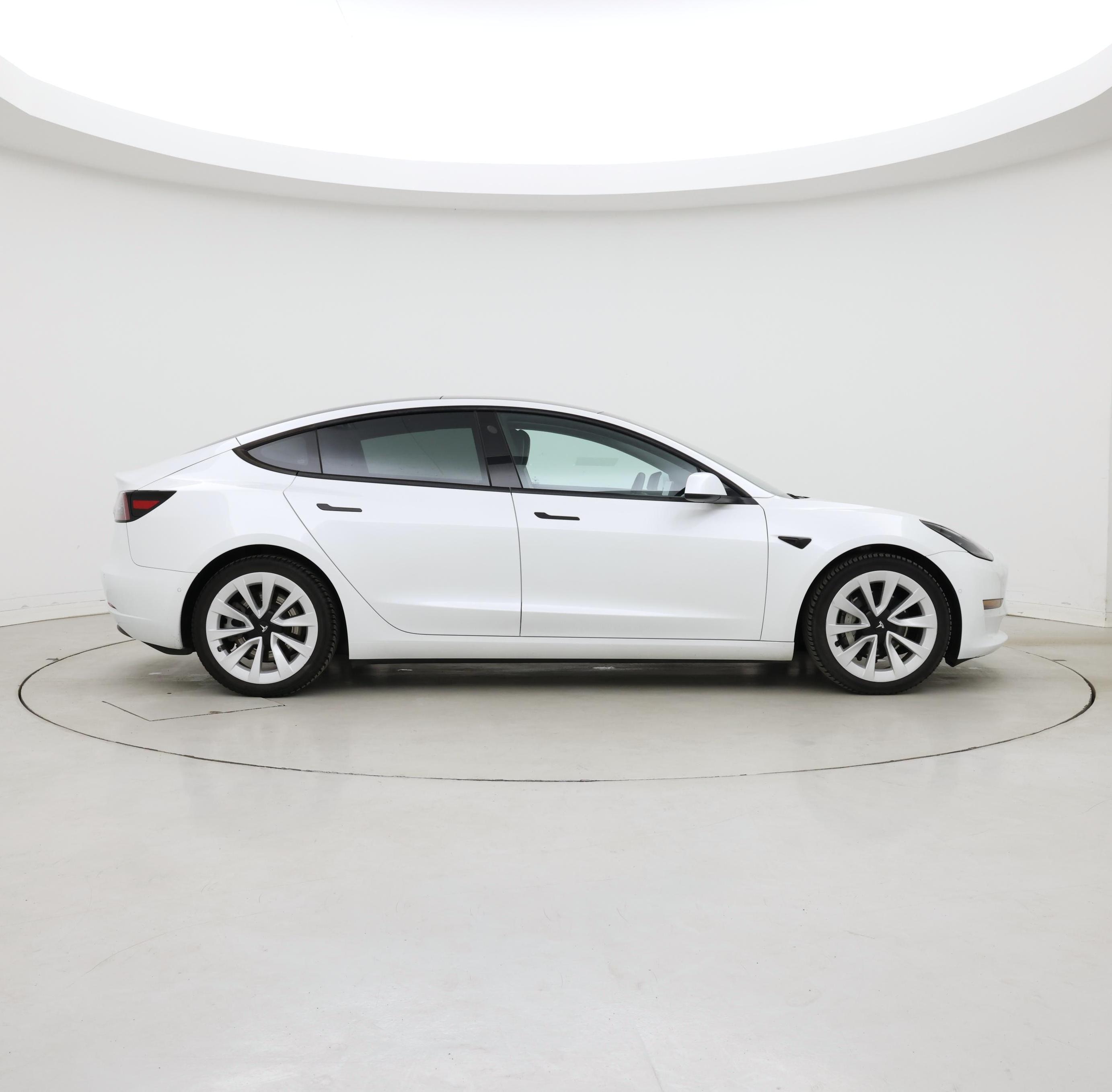 Thumbnail: 2022 Tesla Model 3 - 7