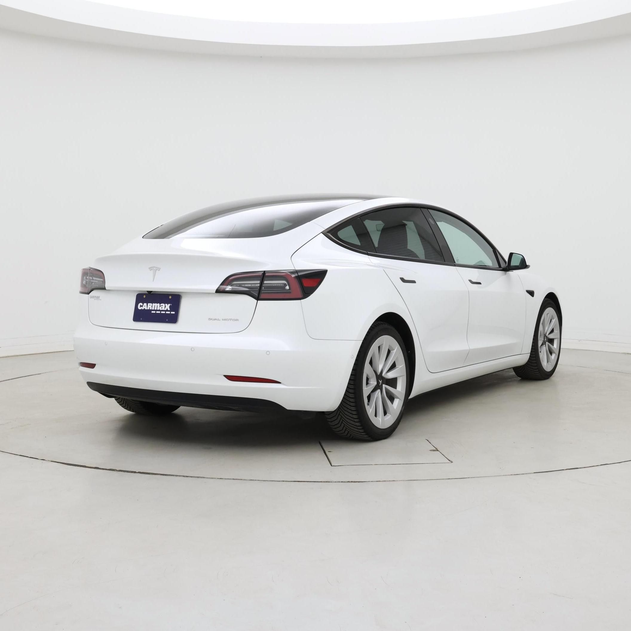 Thumbnail: 2022 Tesla Model 3 - 8