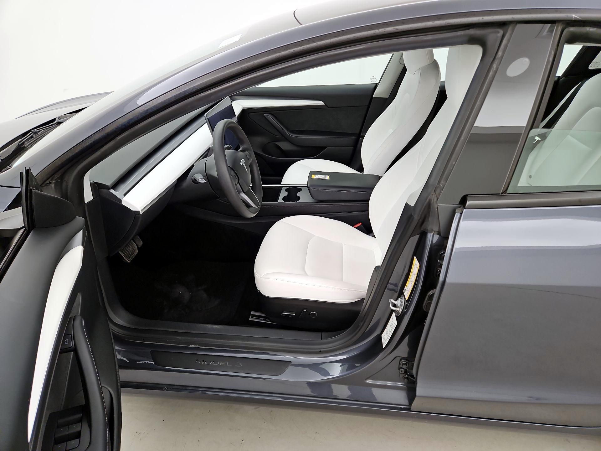 Thumbnail: 2023 Tesla Model 3 - 11