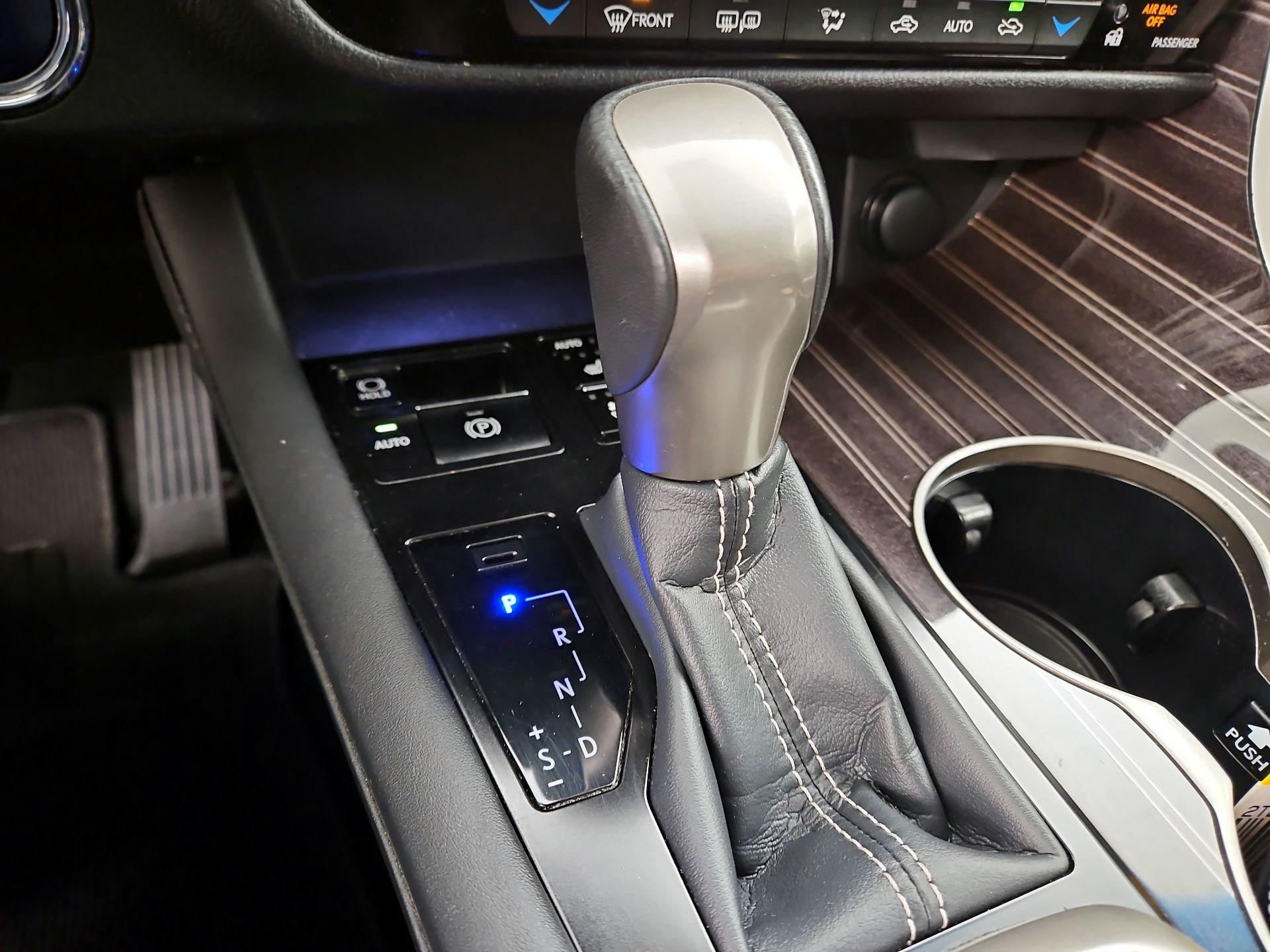 Thumbnail: 2019 Lexus RX - 18