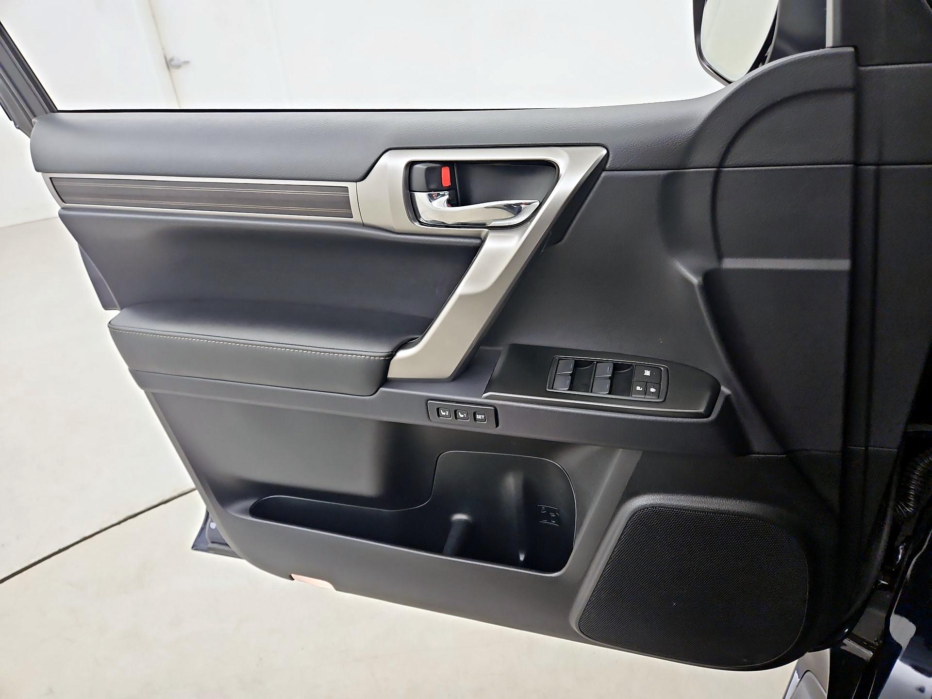 Thumbnail: 2022 Lexus GX - 12