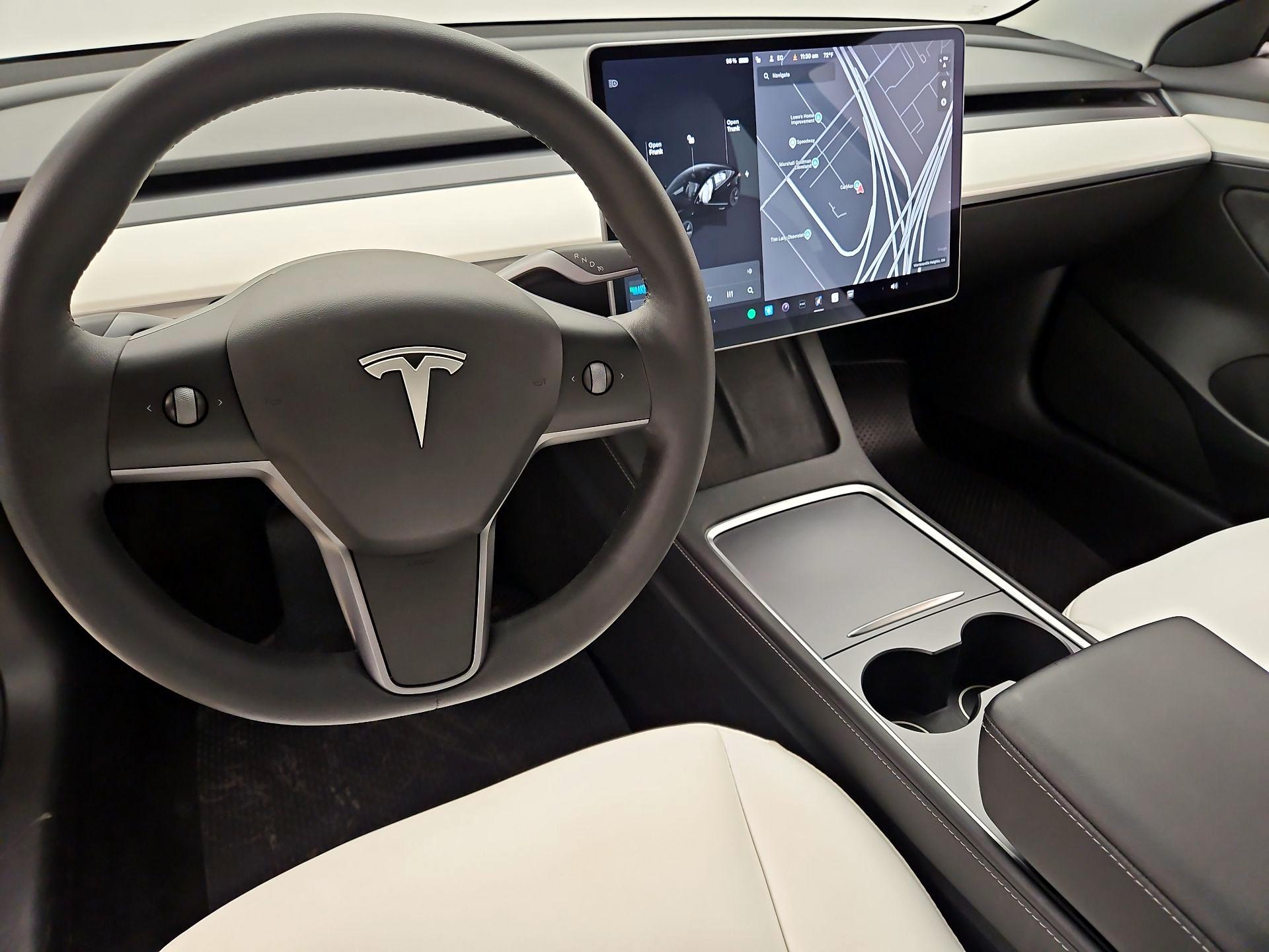 Thumbnail: 2022 Tesla Model 3 - 9