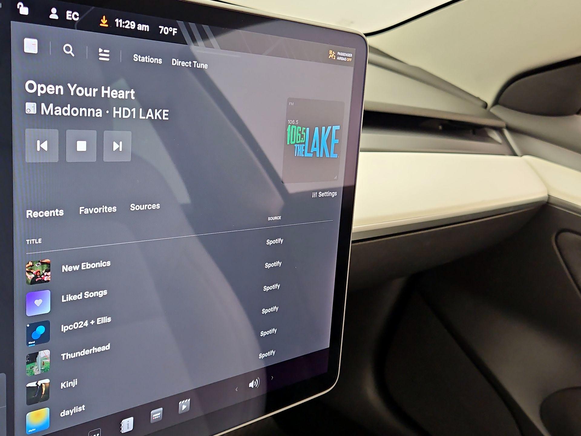 Thumbnail: 2022 Tesla Model 3 - 15