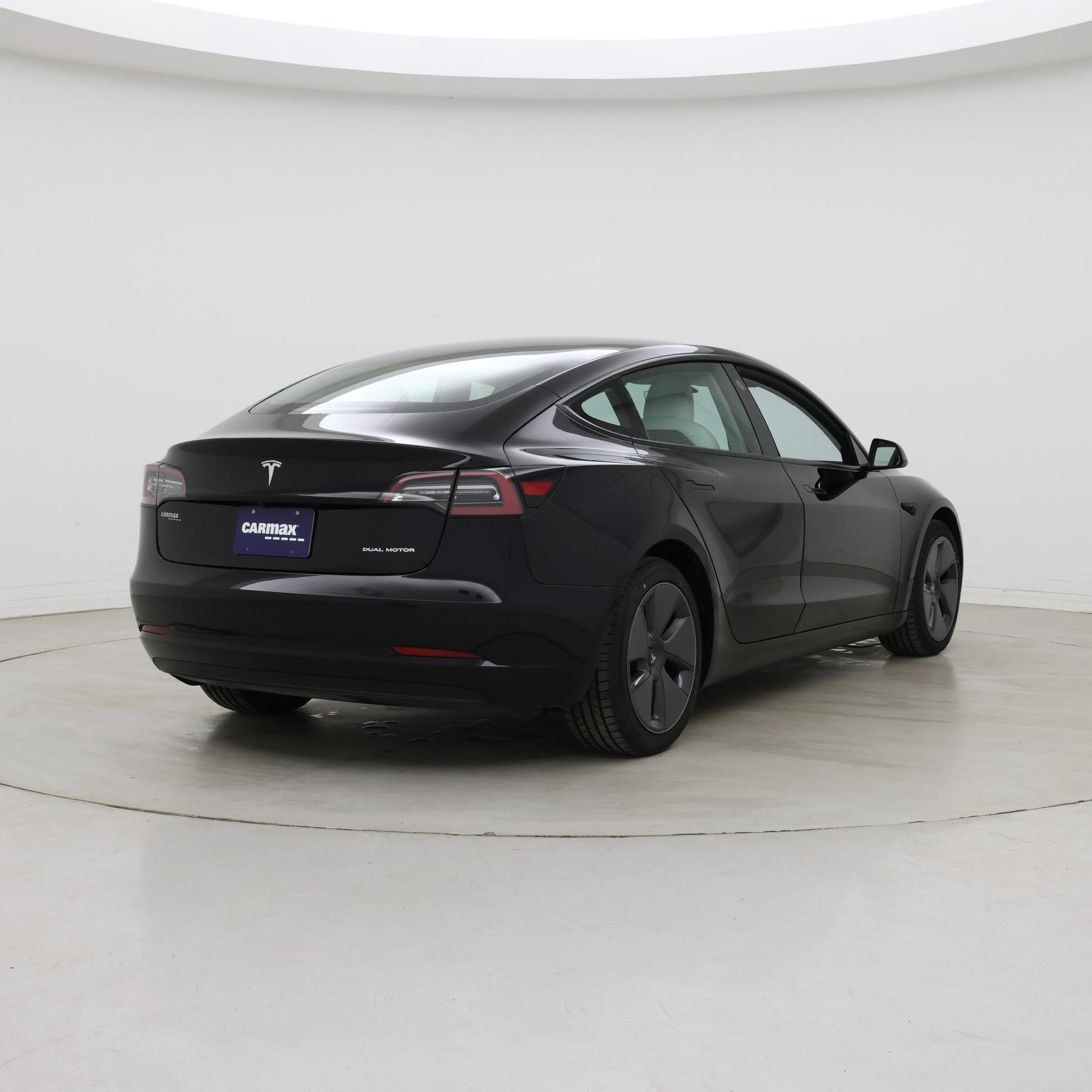 Thumbnail: 2022 Tesla Model 3 - 8